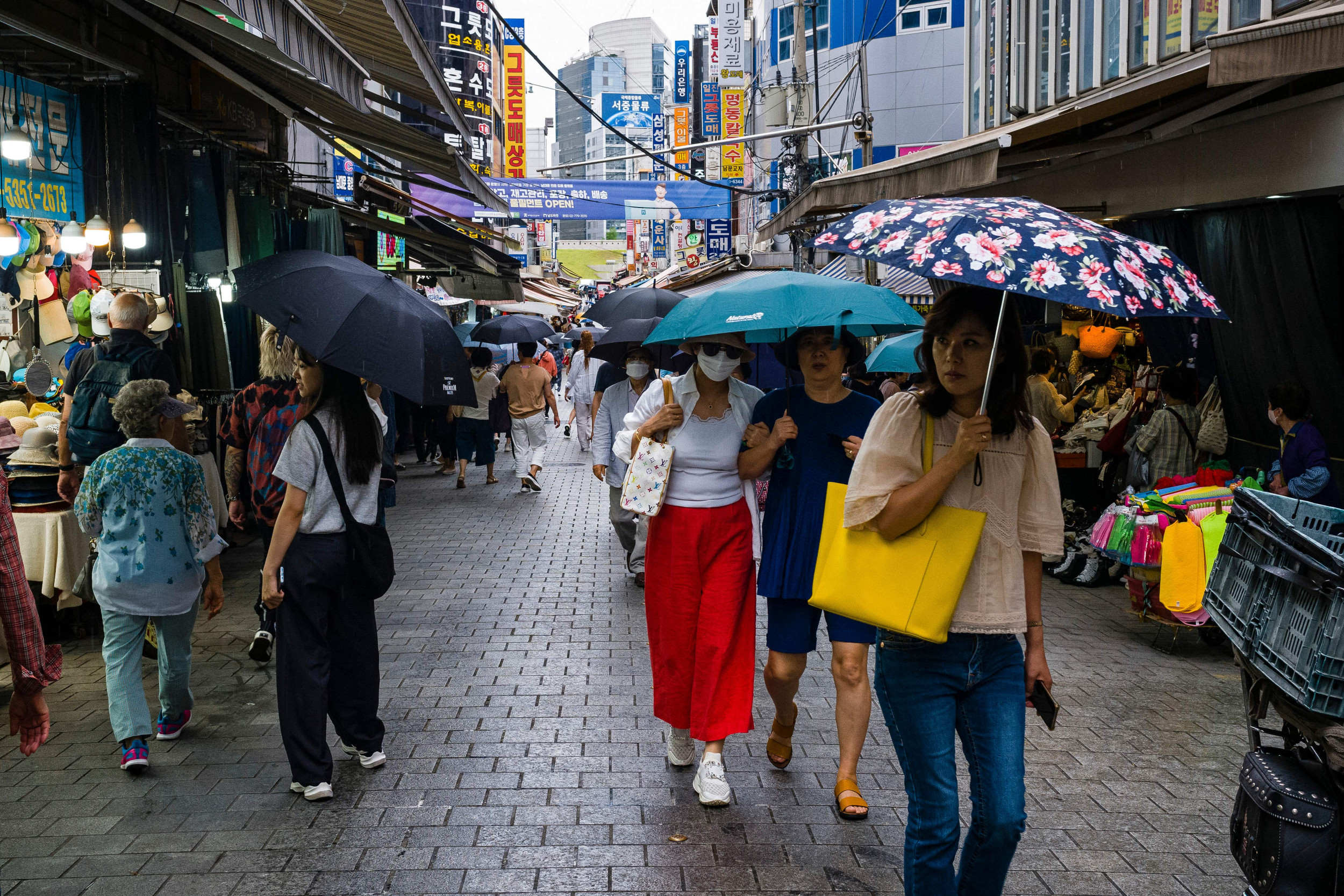 Drinking In South Korea: Age Limit & Hidden Customs - aeiuja4