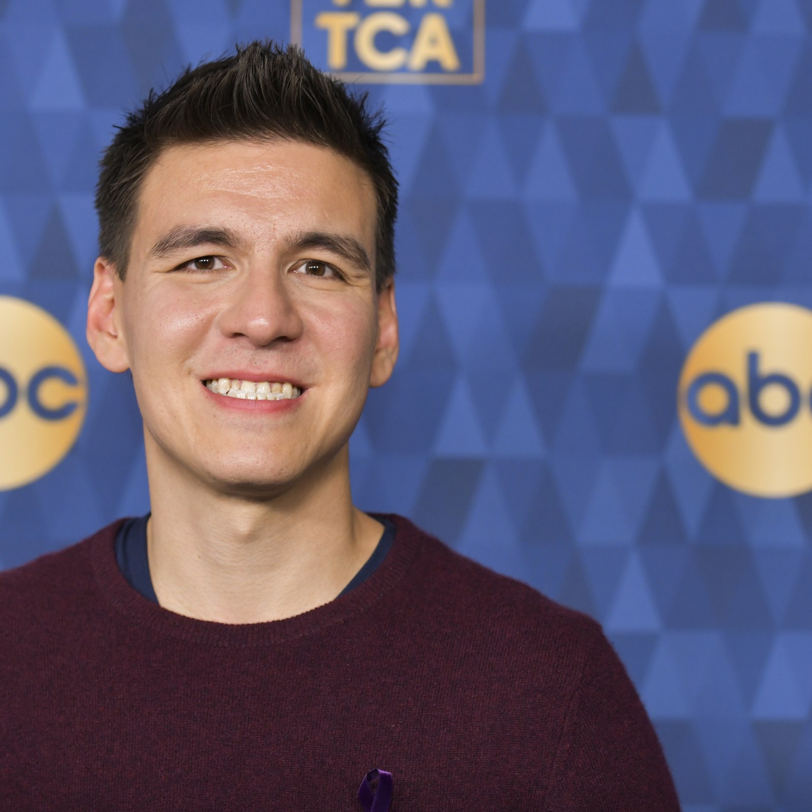 'Jeopardy!''s James Holzhauer Roasts 'Wheel of Fortune' Over New Host ...