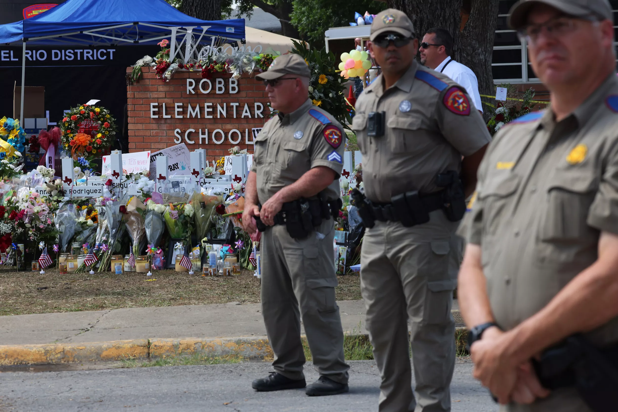 Texas DPS Ordered to Release Uvalde School Shooting Documents - Vimarsana News