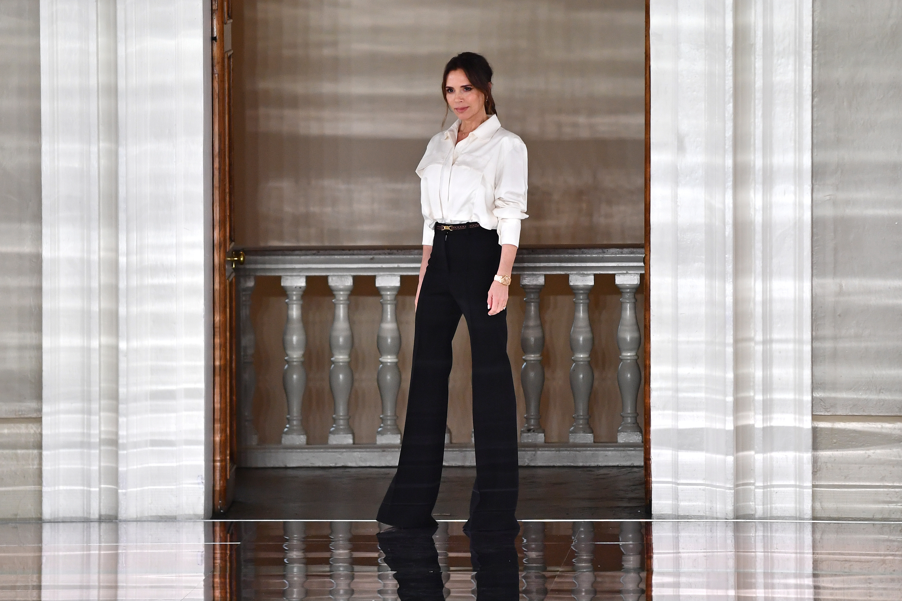 Victoria Beckham’s walk mocked in viral video—”Ridiculous shoes”