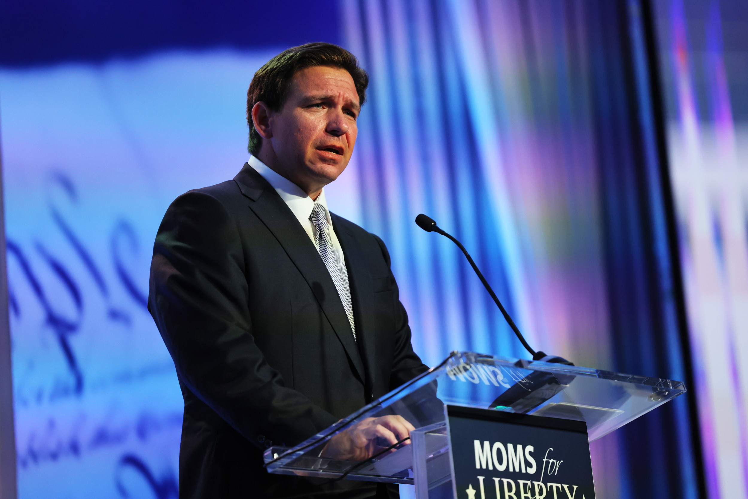 Video of Ron DeSantis saying “woke” six times in 19 seconds goes viral