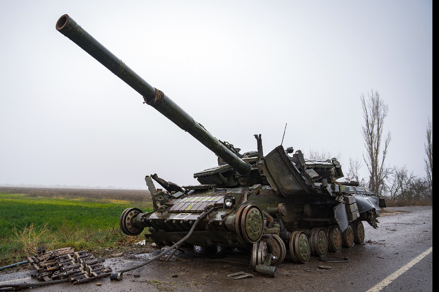 Russian Tanks Blow Up on Their Own Landmines, Video Shows