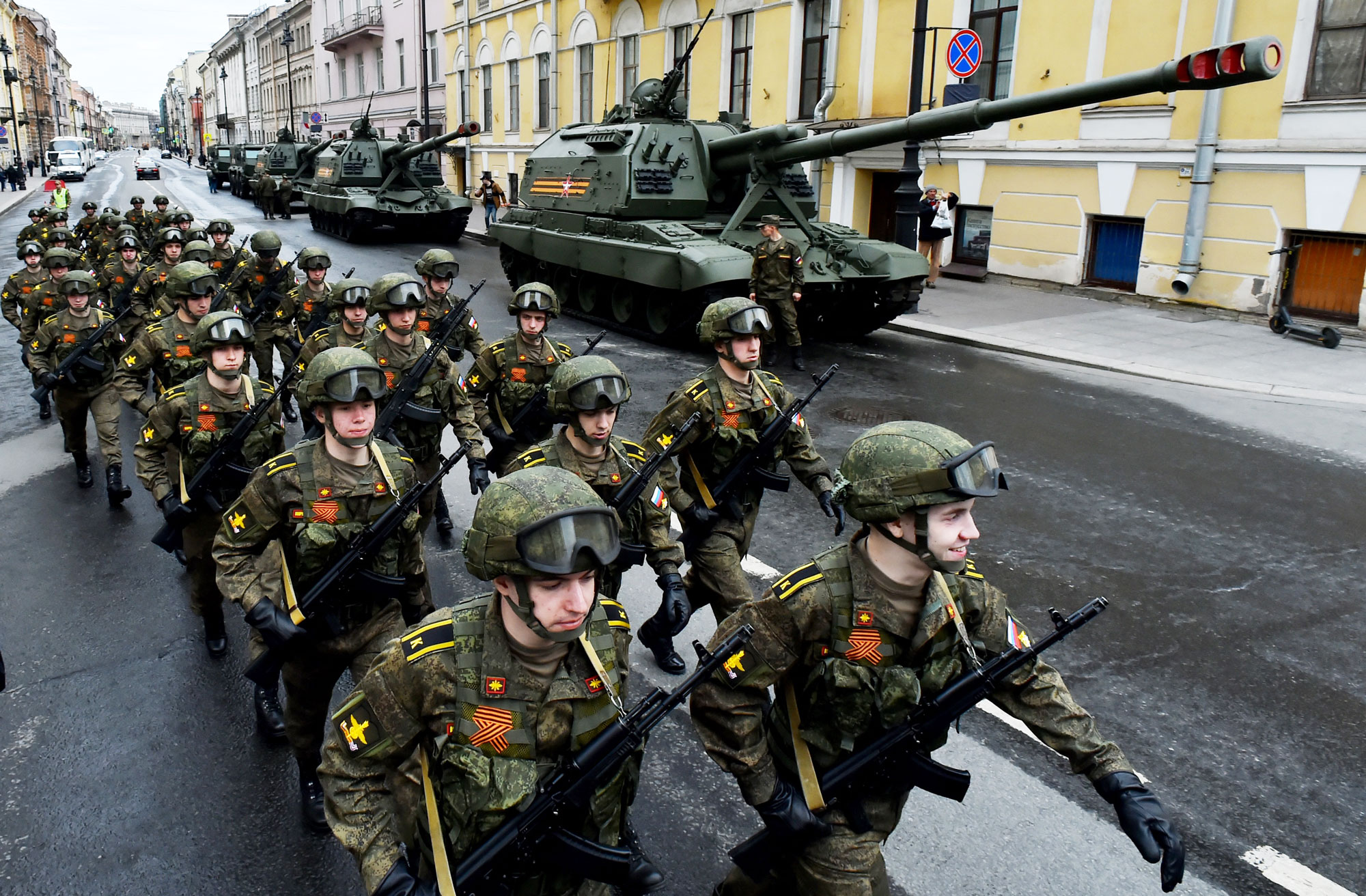 Russian soldiers refuse to carry out “suicidal orders”