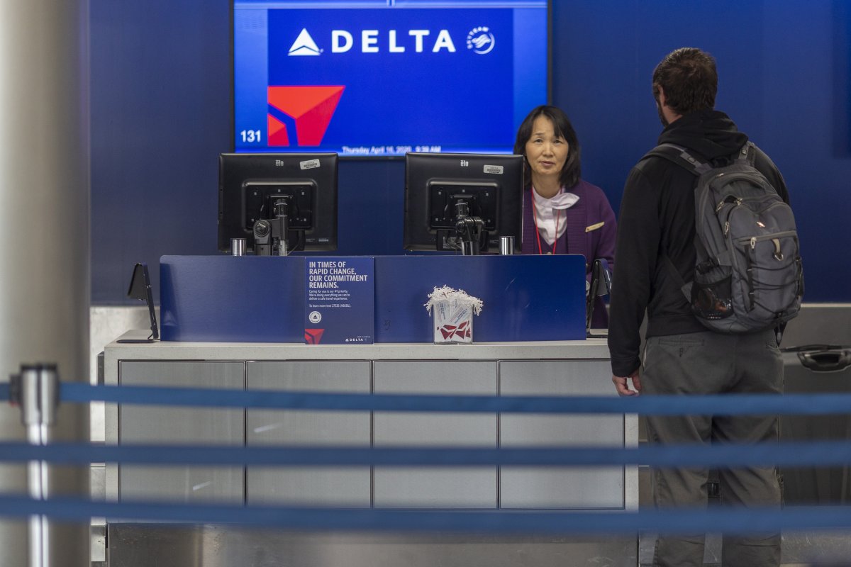 Delta Air Lines Offers Military Deals on Airfare and Baggage