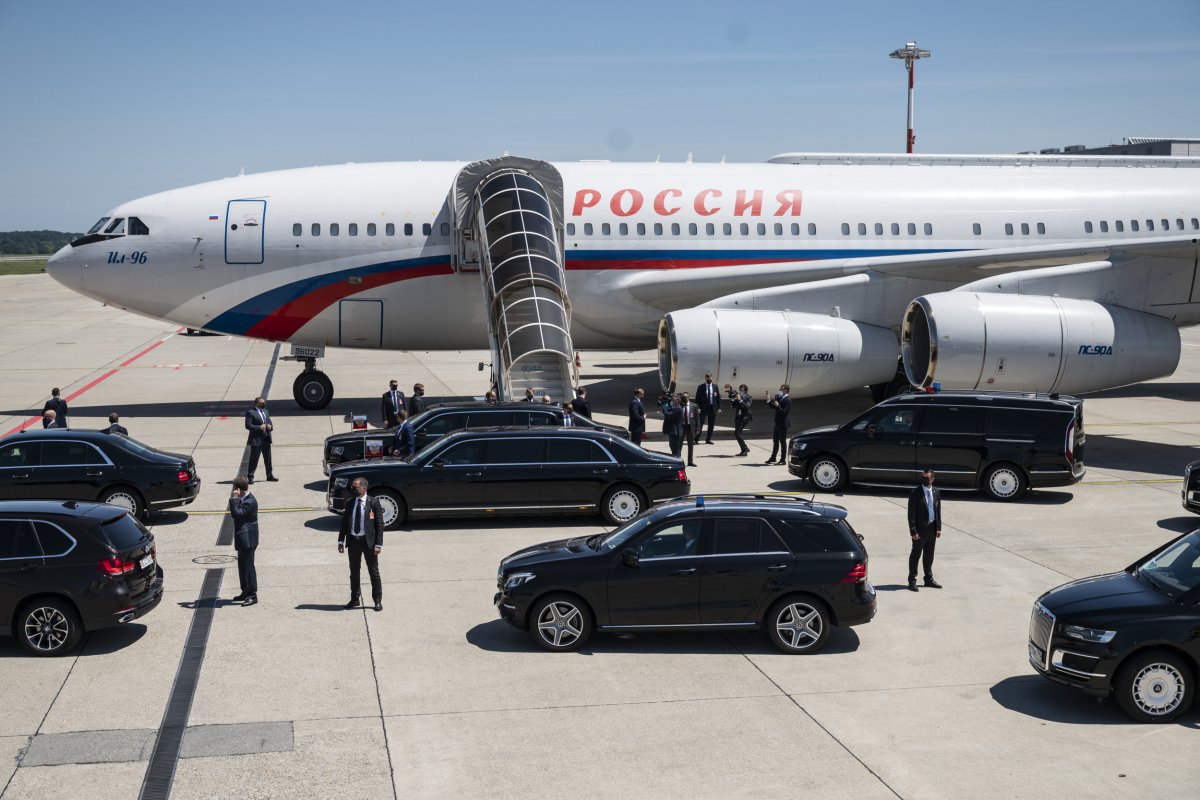 Putin Disembarking Presidential Plane in Geneva