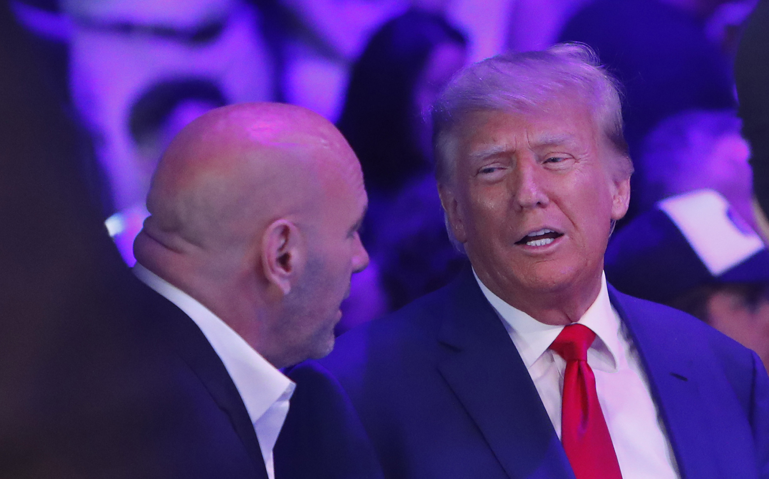 Video Of Donald Trump Shaking Joe Rogan's Hand At UFC Fight Goes Viral ...