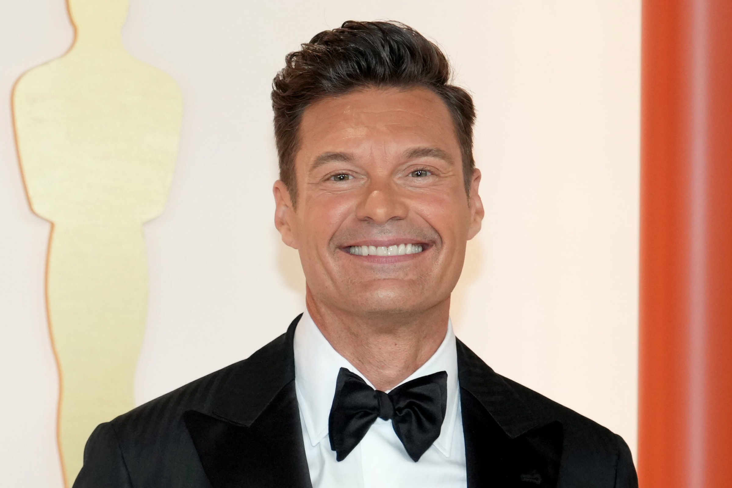 Ryan Seacrest's SHOCKING "Wheel Of Fortune" Surprise!