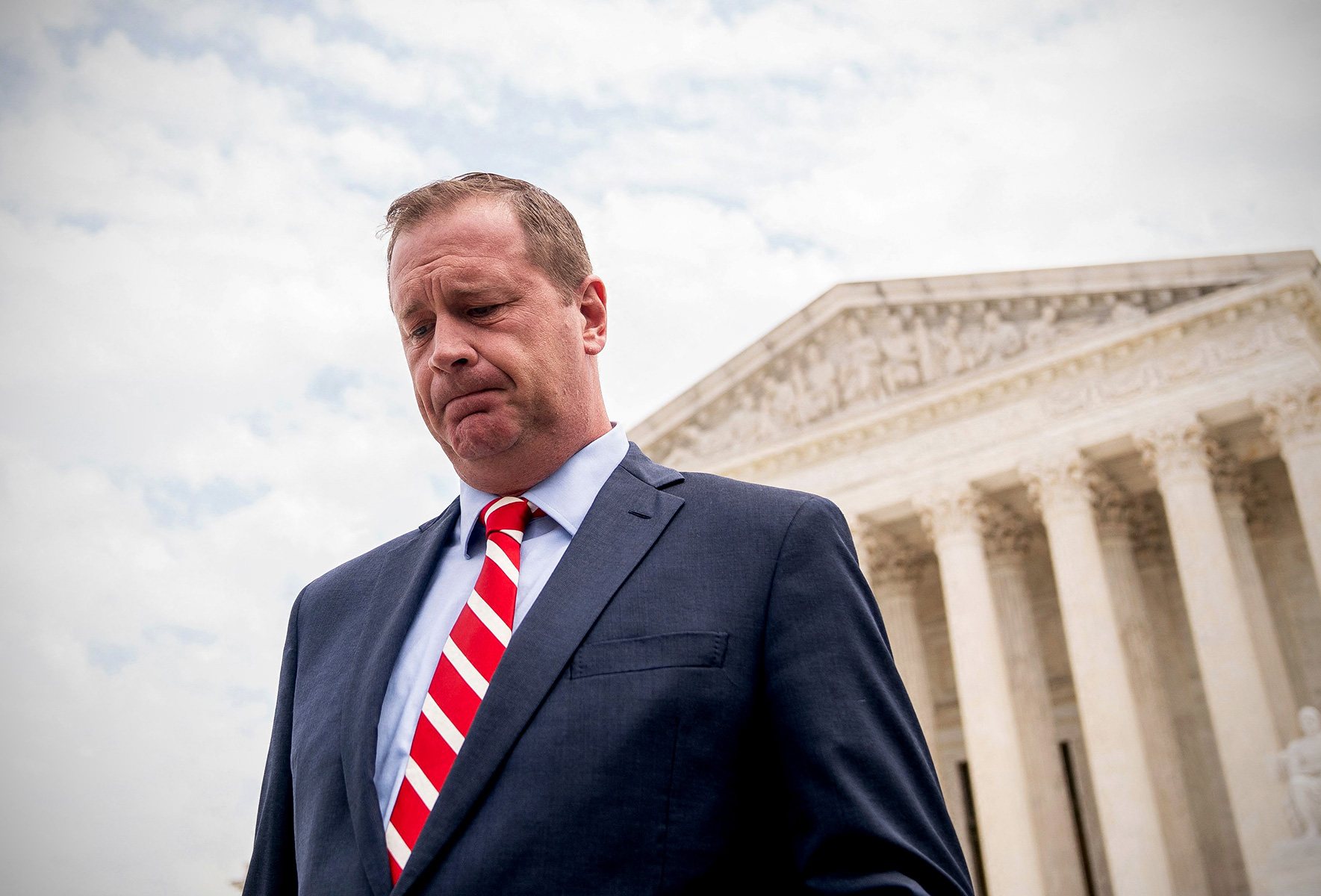 Senators Want Answers About Pentagon's 'Heavy Reliance' on Microsoft