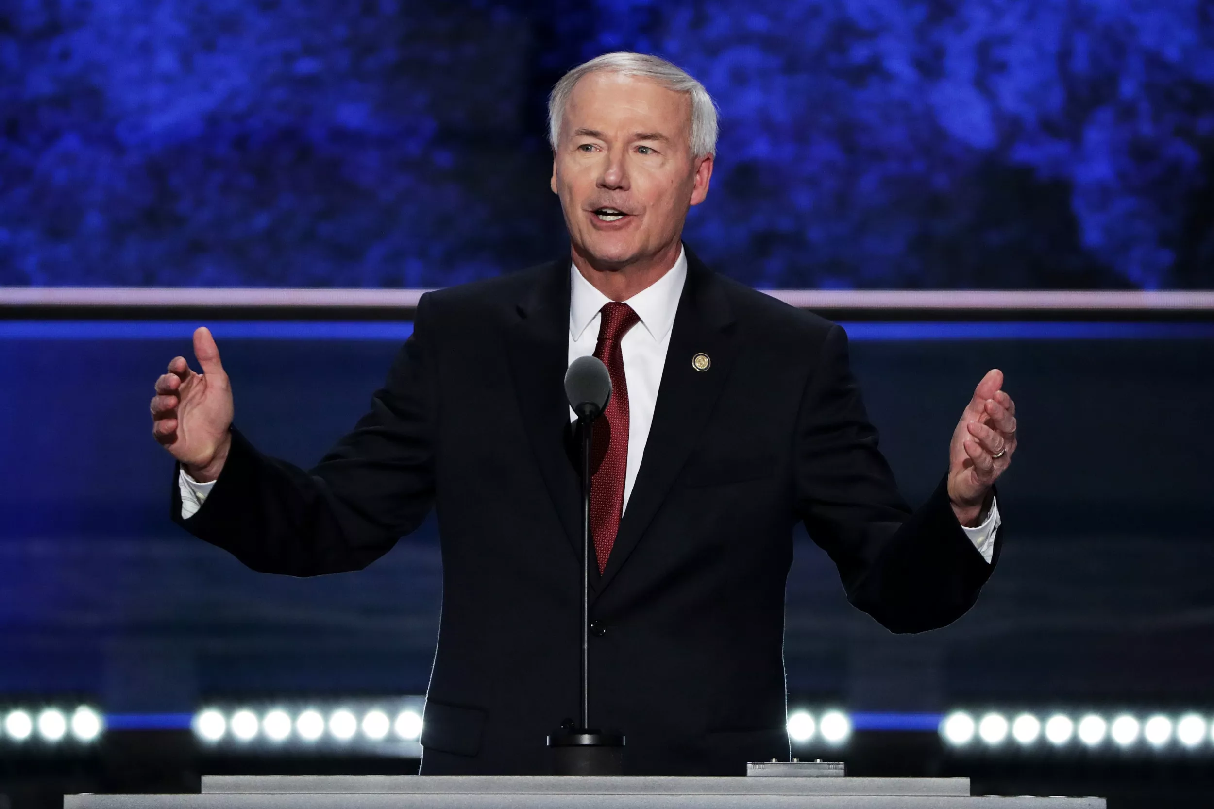 Asa Hutchinson Greeted by Boos, 'Trump' Chants at Turning Point Event - Vimarsana News