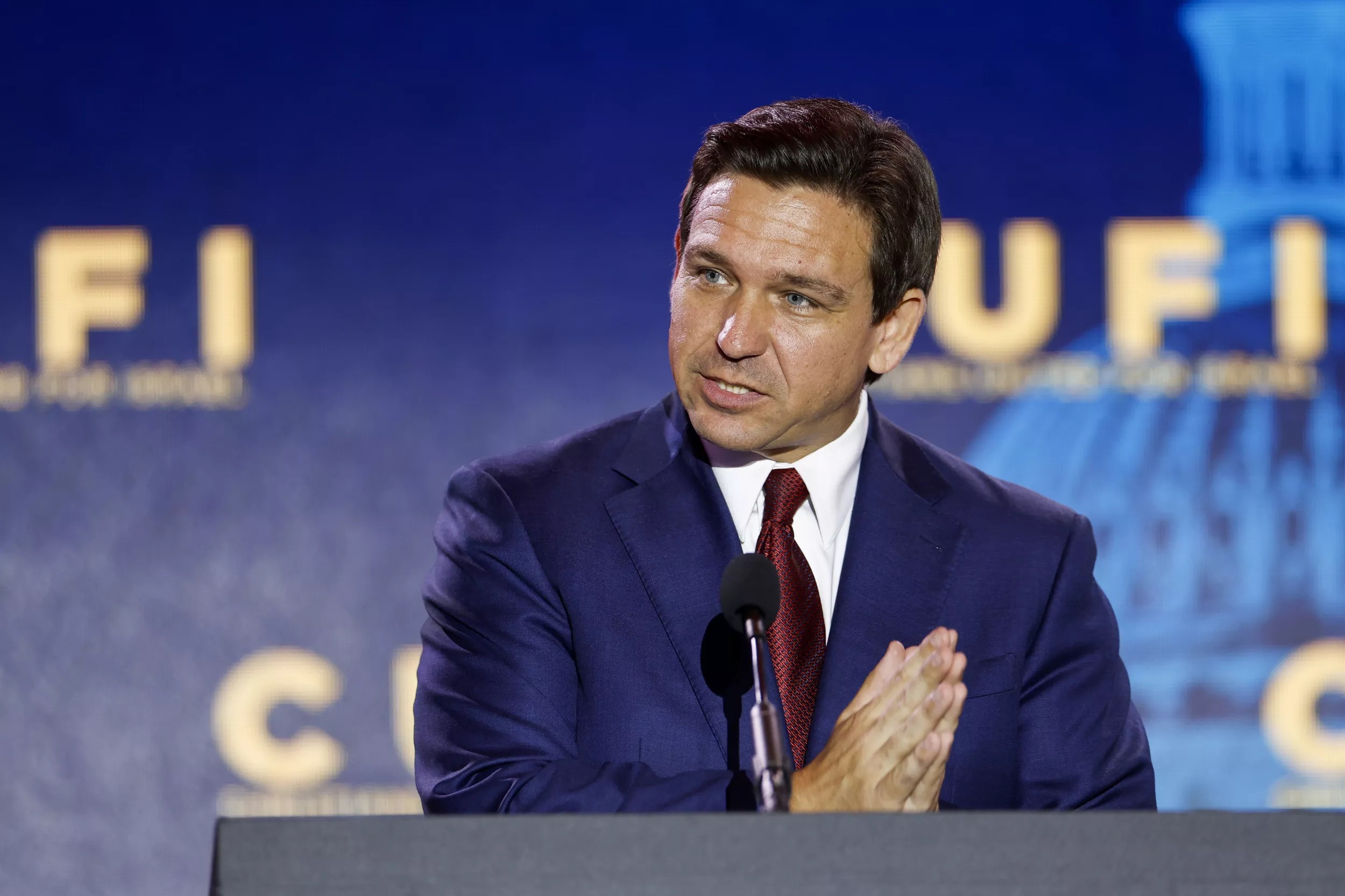 Ron DeSantis' Plan To Sue Bud Light Faces 'Uphill Battle'—Legal Analyst - Vimarsana News