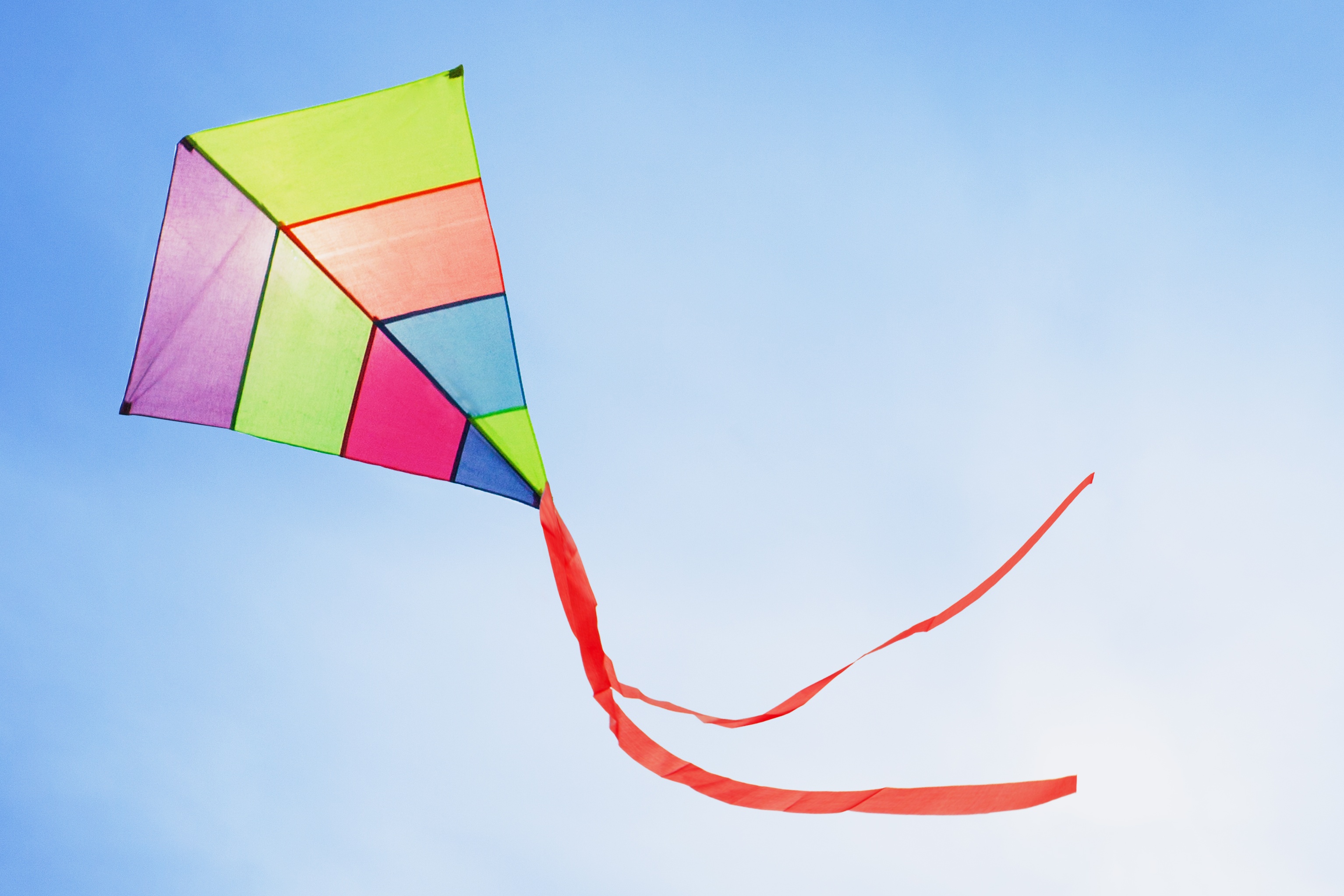 He has a kite. Воздушный змей в небе светлая.