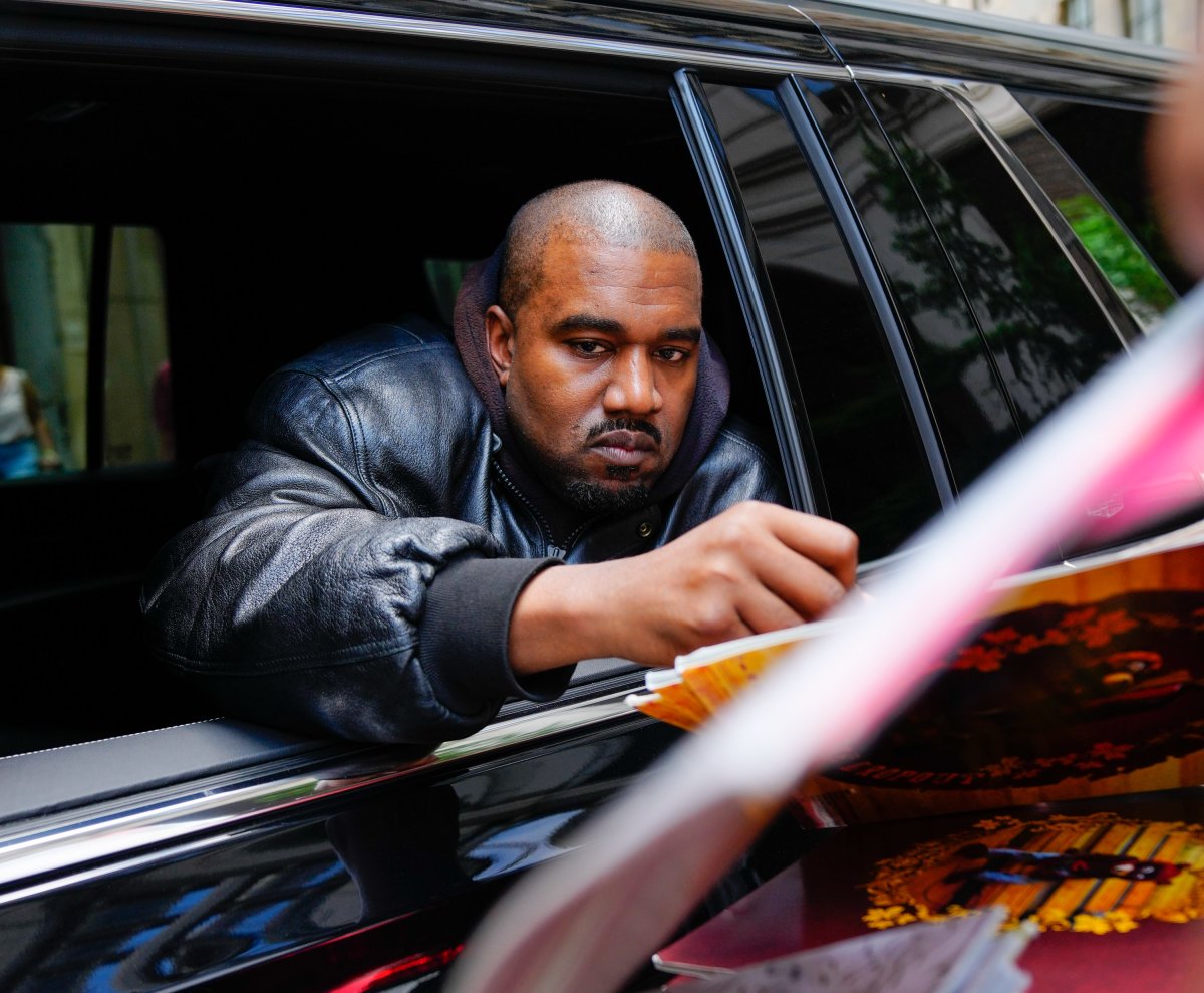 Kanye West Reinstated on Twitter 