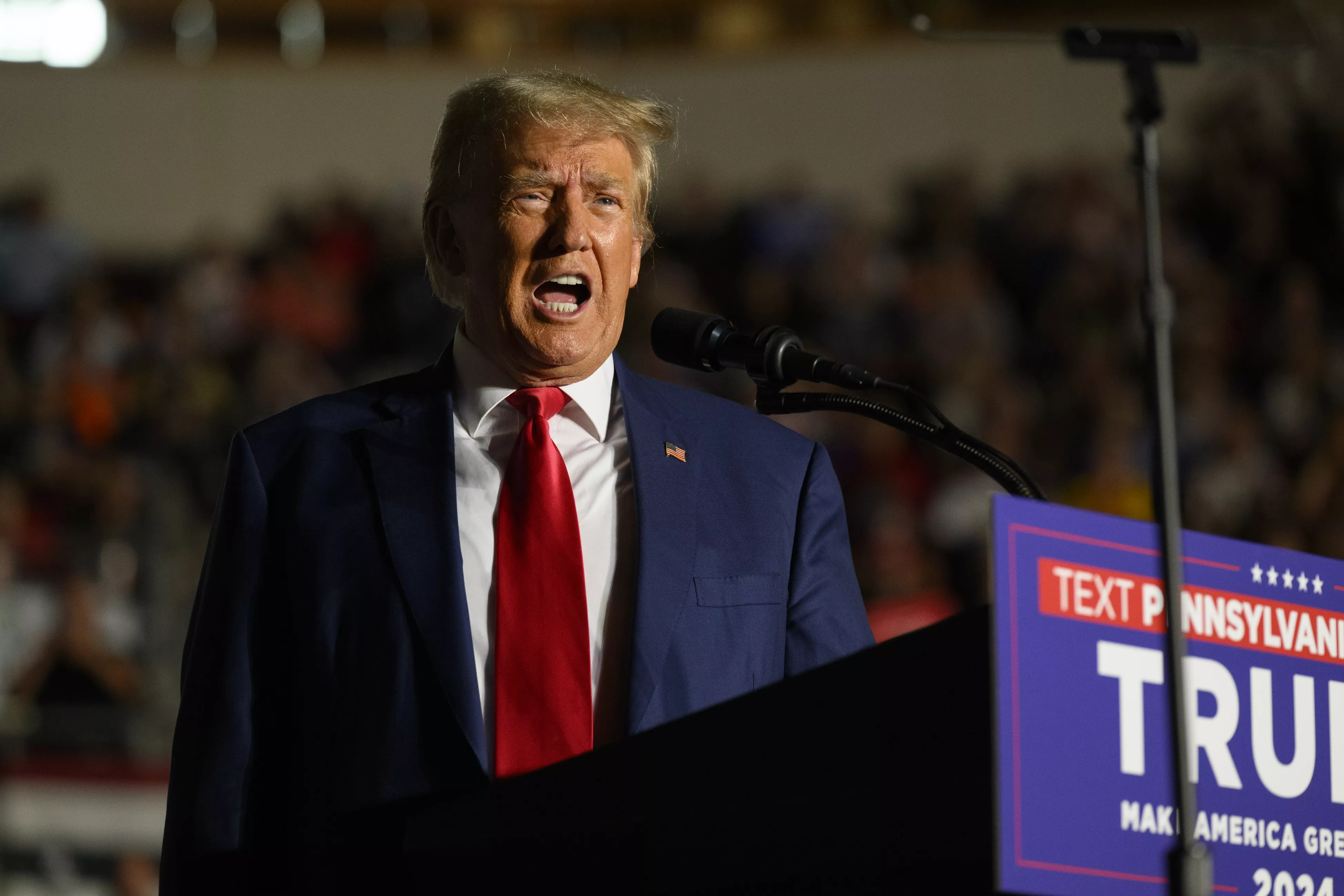 Bud Light Logos at Trump Rally Raise Questions - Vimarsana News
