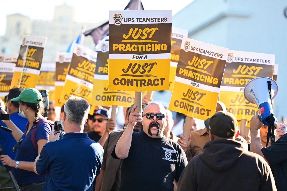 UPS Teamsters workers rally