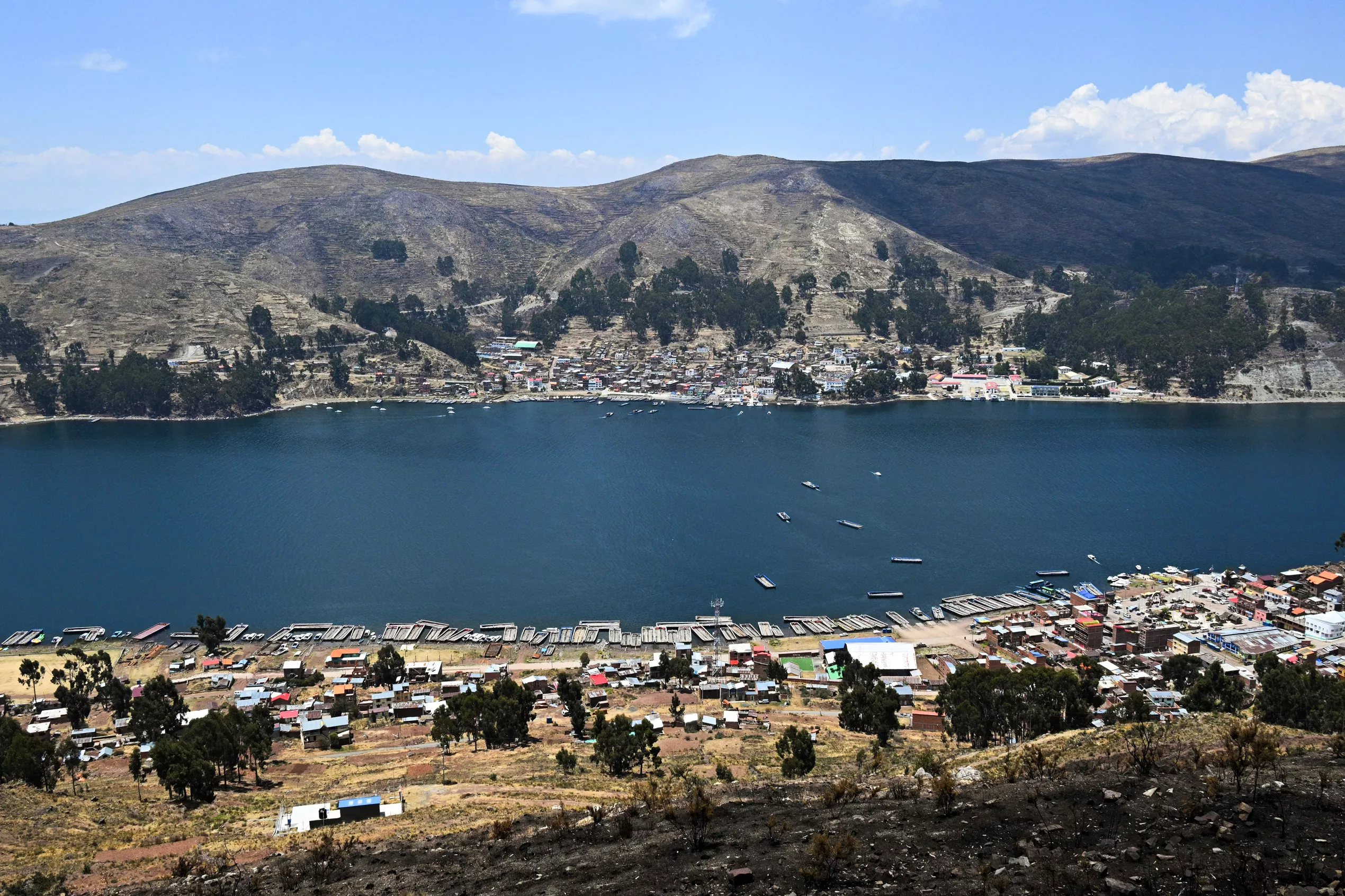 South America's Largest Lake Gets Dire Warning as Water Levels Drop - Vimarsana News