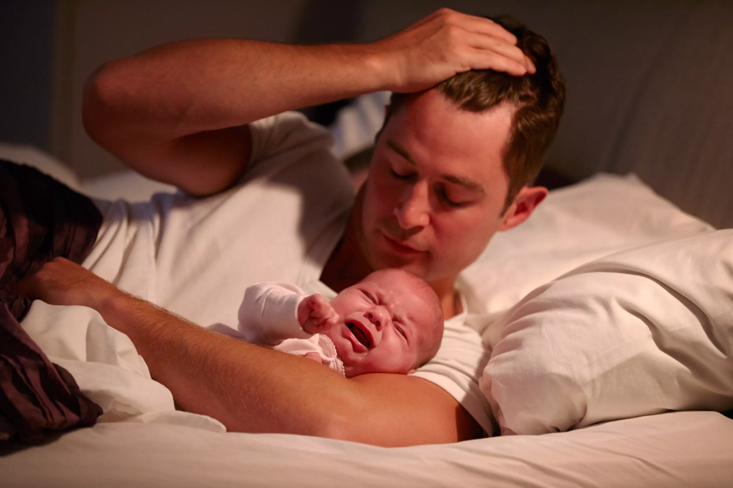 Dad's Reason for Not Waking Up to Help Wife With Newborn at Night Dragged - Vimarsana News