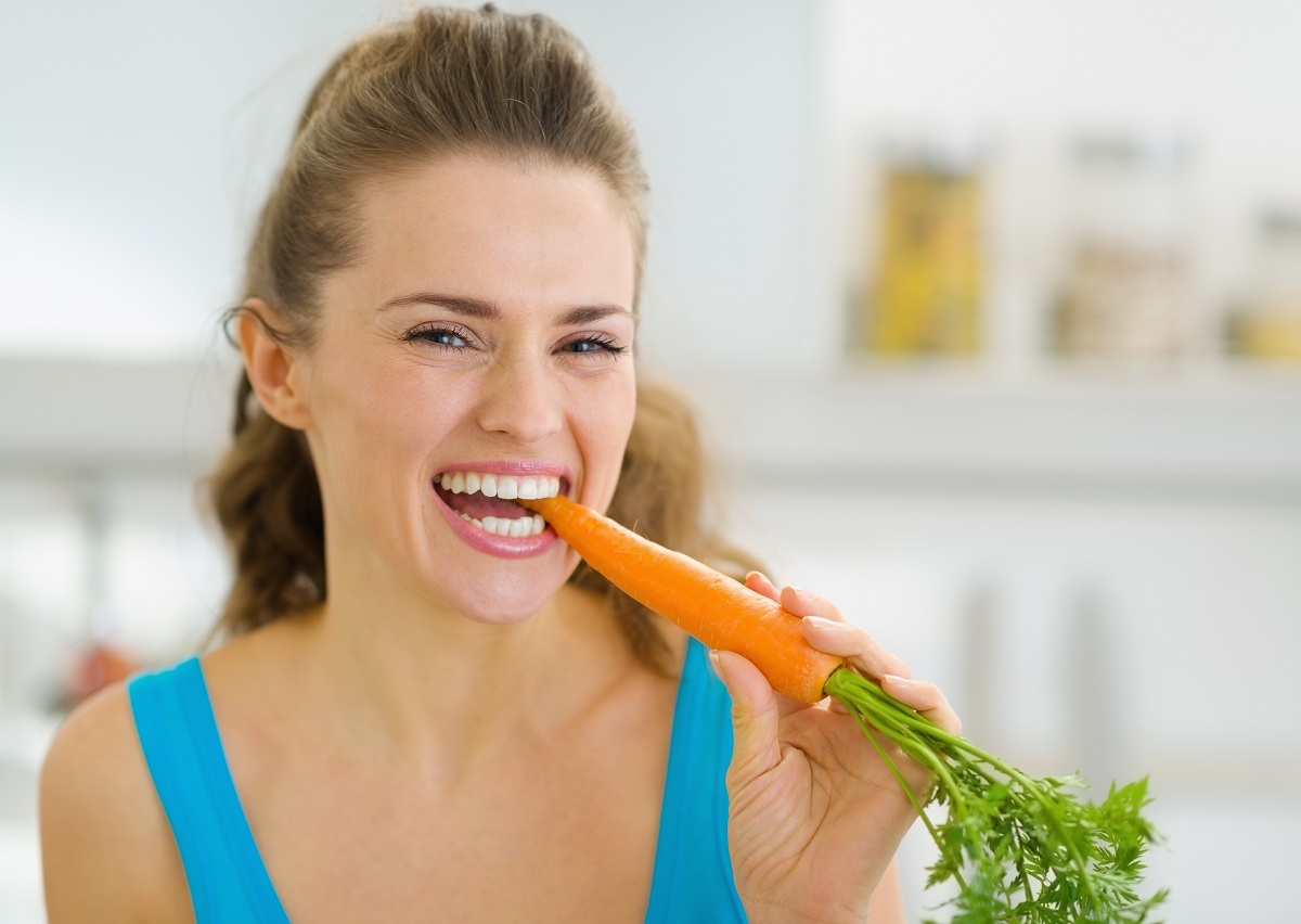 Nutritionist Issues Warning as Woman Claims Carrots Changed Her