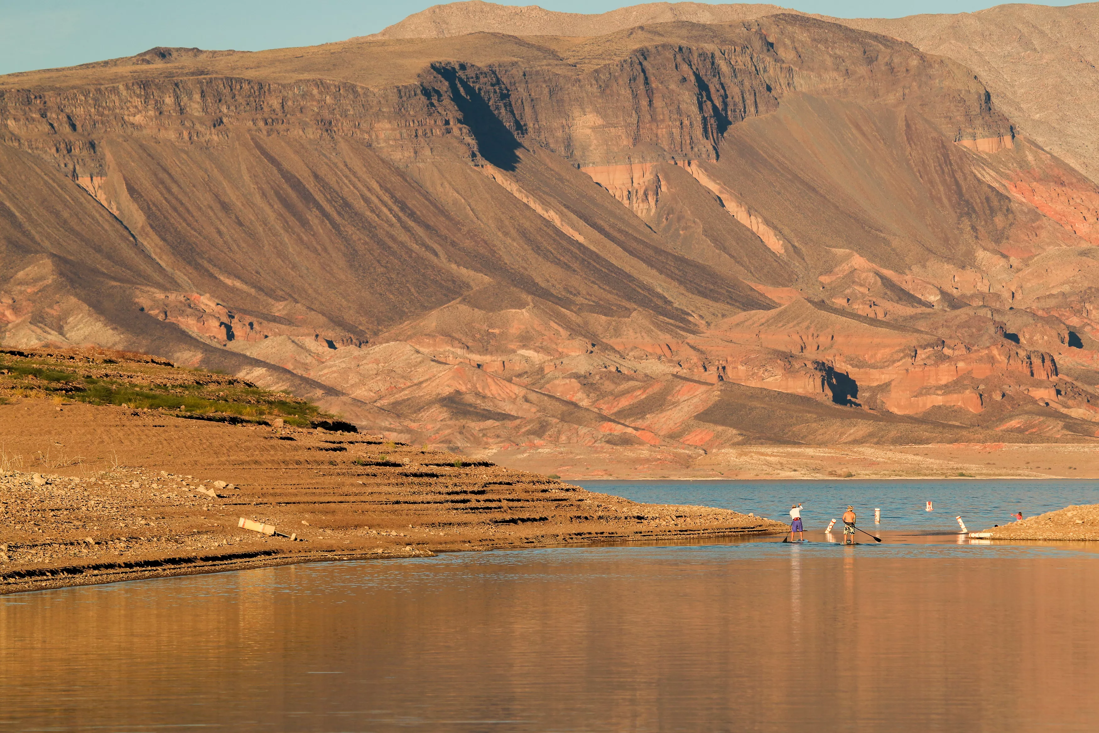 Lake Mead's Low Water Levels Create New Walking Trail - Vimarsana News