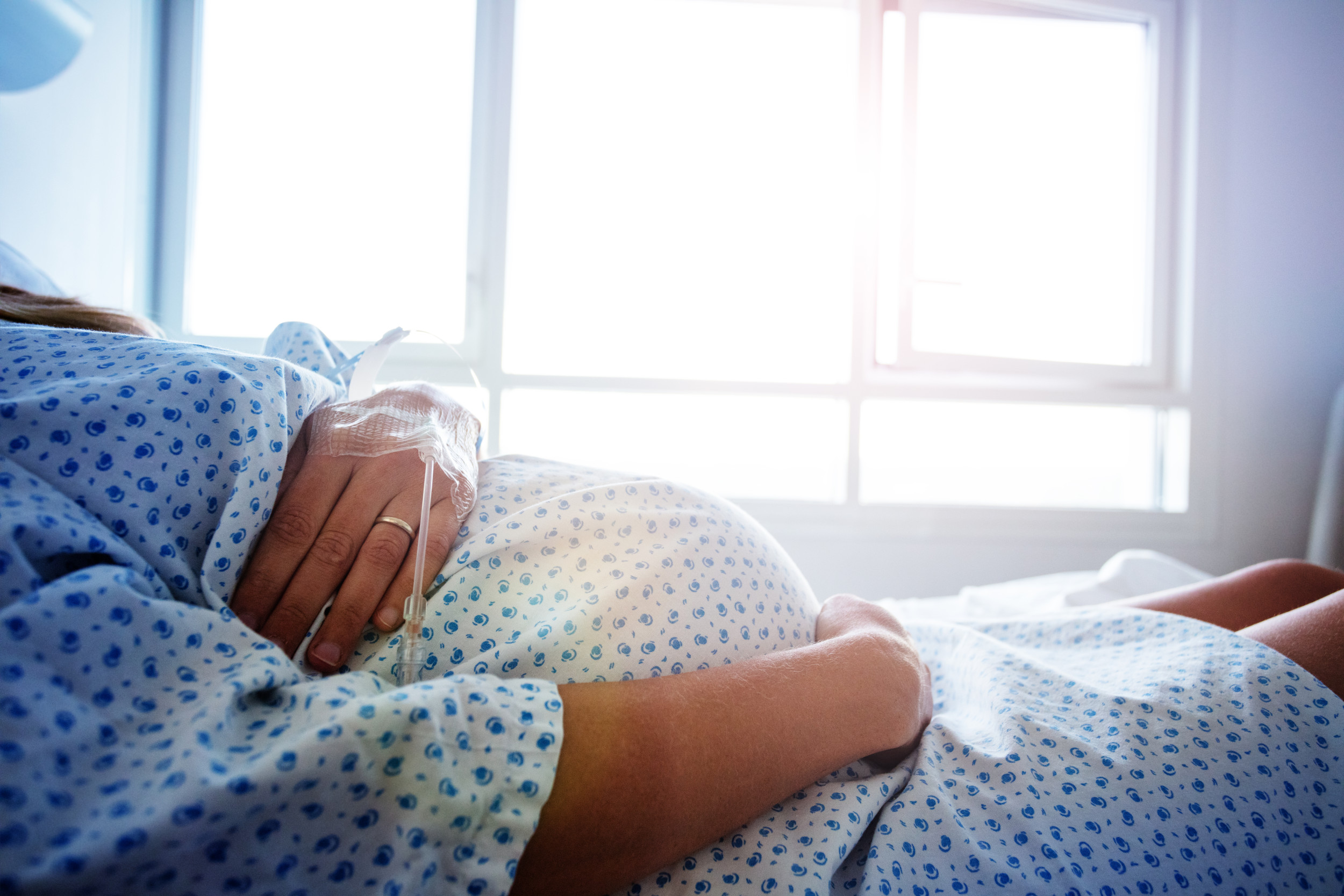 Wife Slammed for Demanding Partner Attends the Birth of Their First Baby