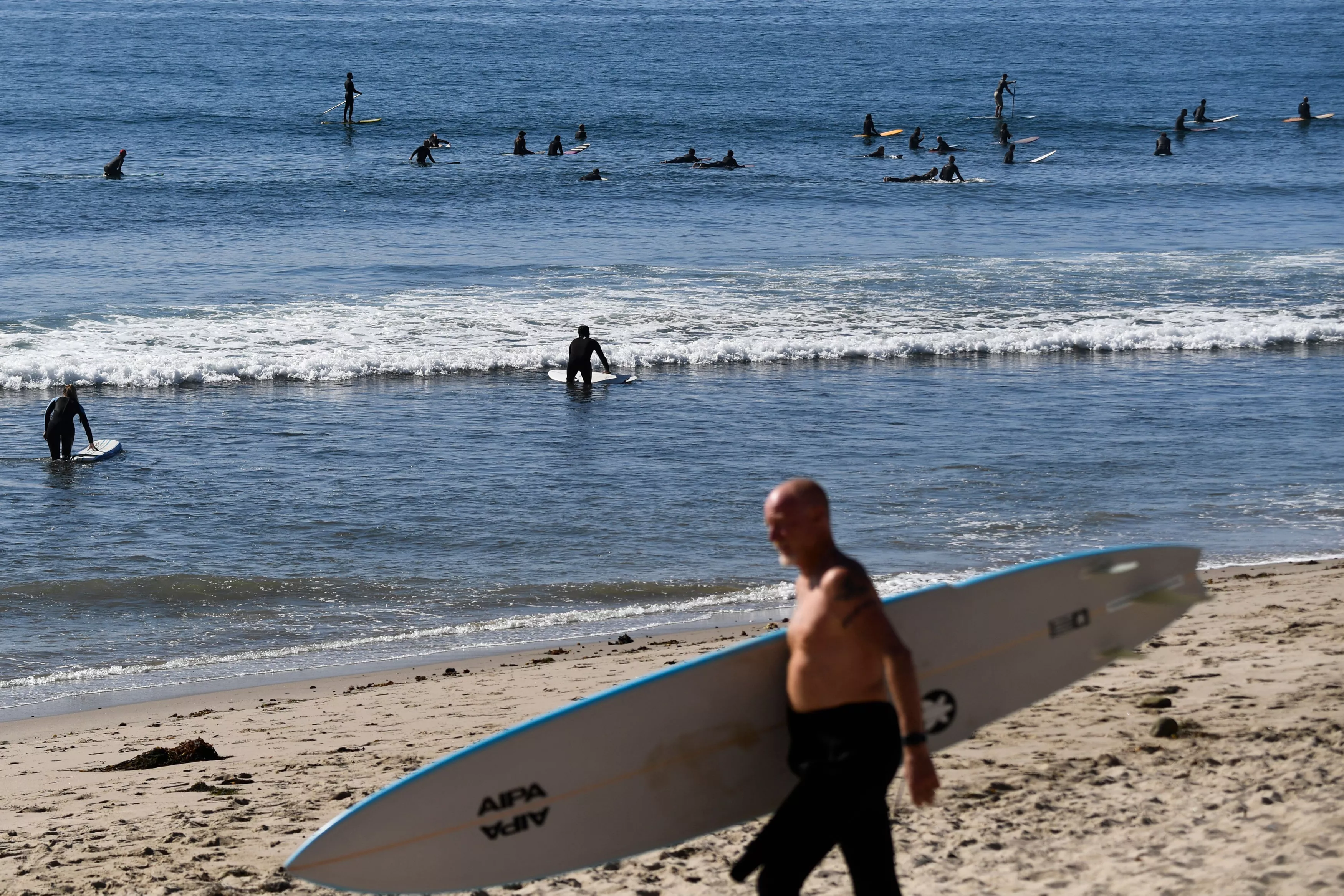 California's Waves Threaten to Plunge Homes Into Ocean - Vimarsana News