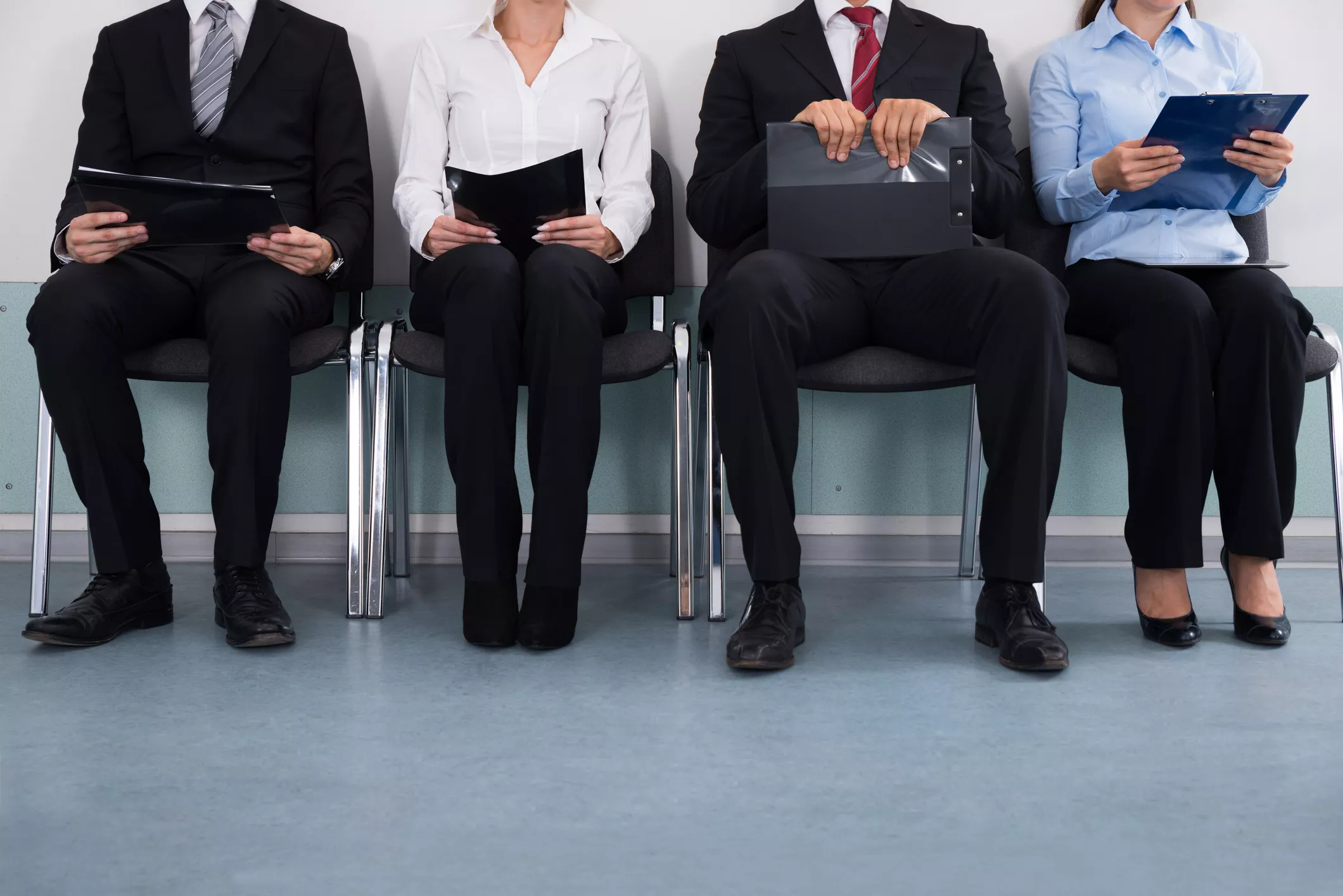 Employee Refusing To Delete Negative Review After Revoked Job Offer Backed - Vimarsana News