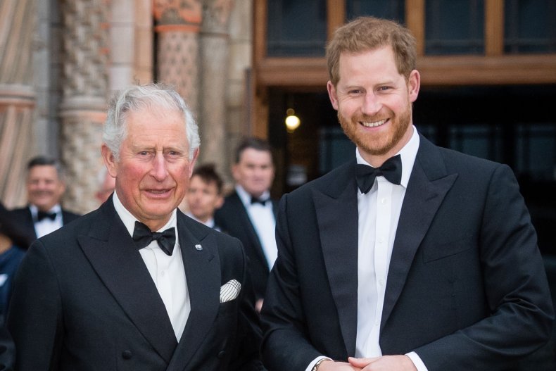 Re Carlo e il principe Harry