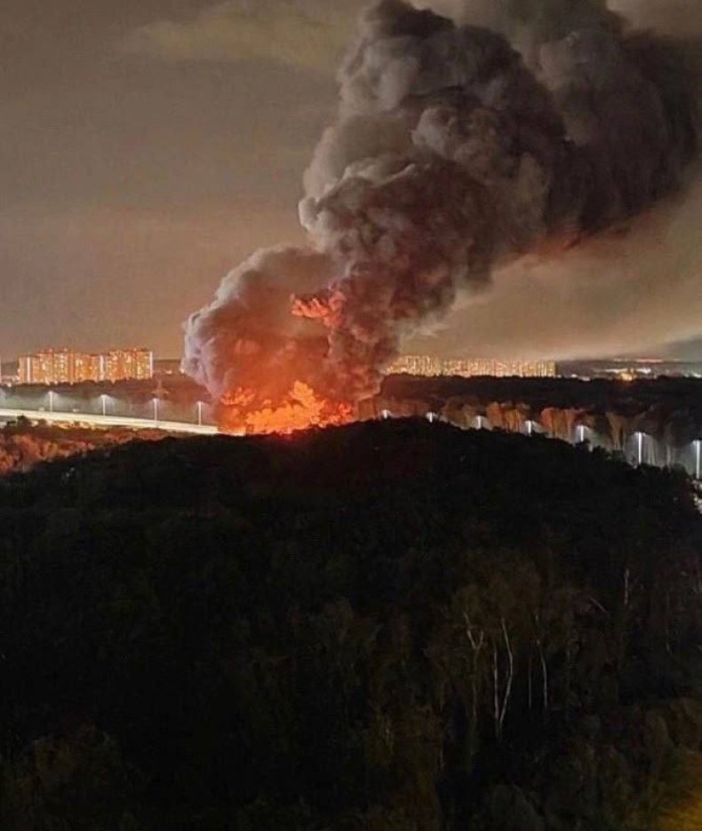Un enorme incendio è scoppiato a Odintsovo