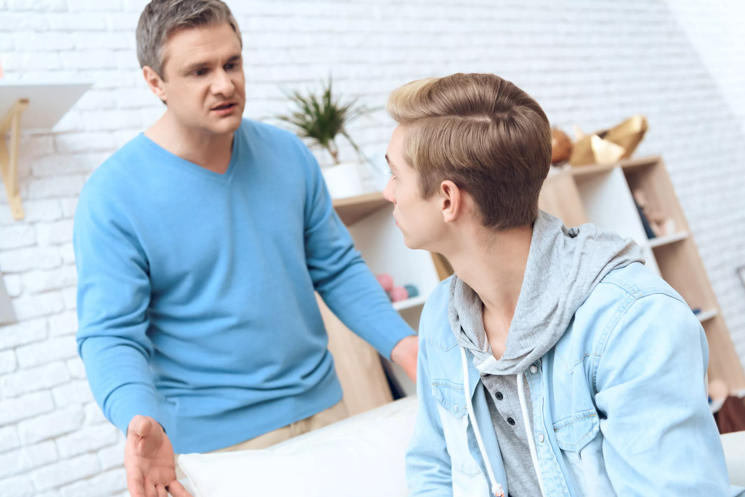Dad Refusing To Pay for Son's College Fees Despite Having the Money Praised - Vimarsana News