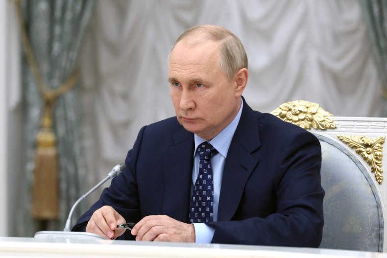 Il presidente russo Vladimir Putin nella foto a Mosca