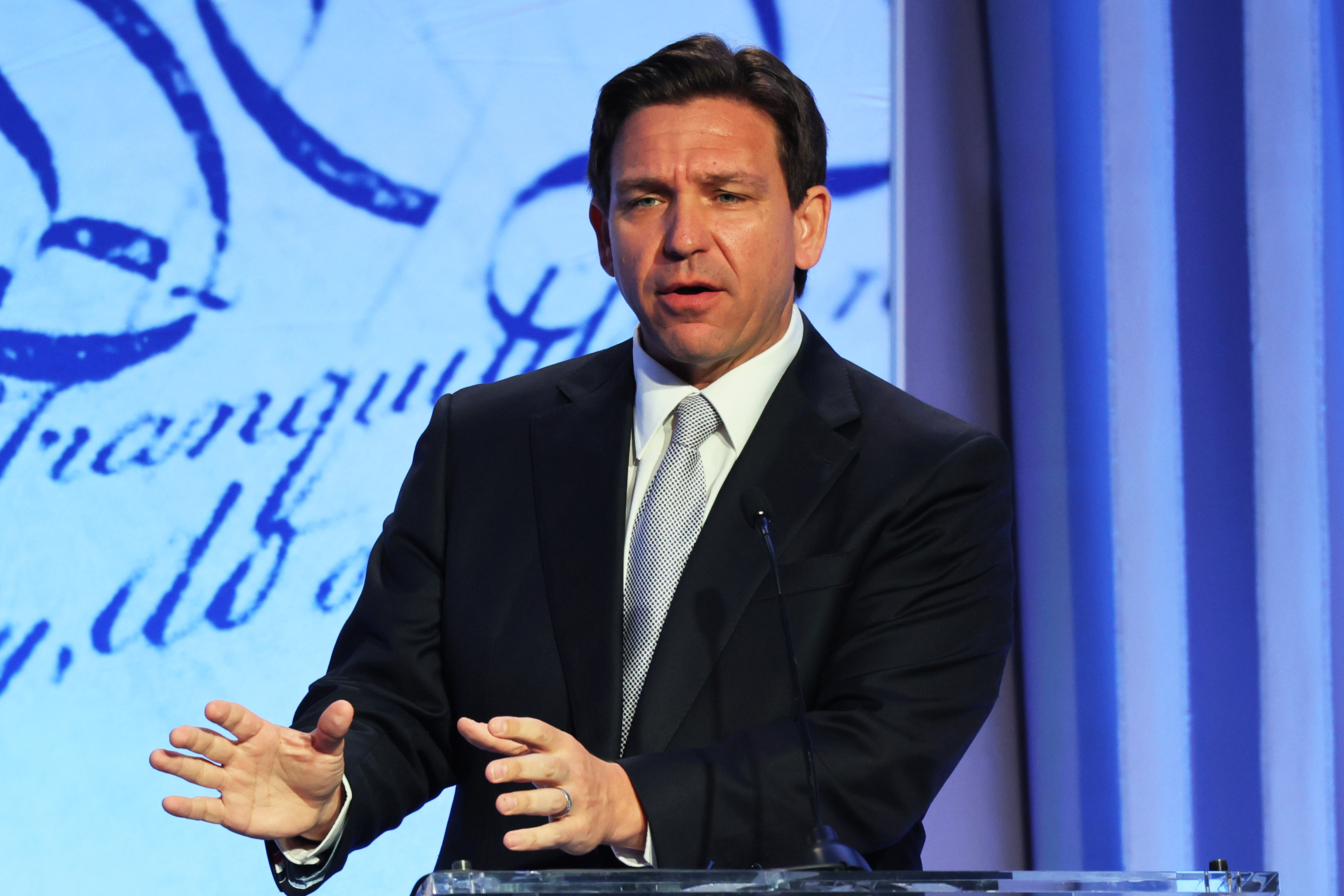 Ron Desantis Fighting For Second Place As Poll Shows Major Trump Gap