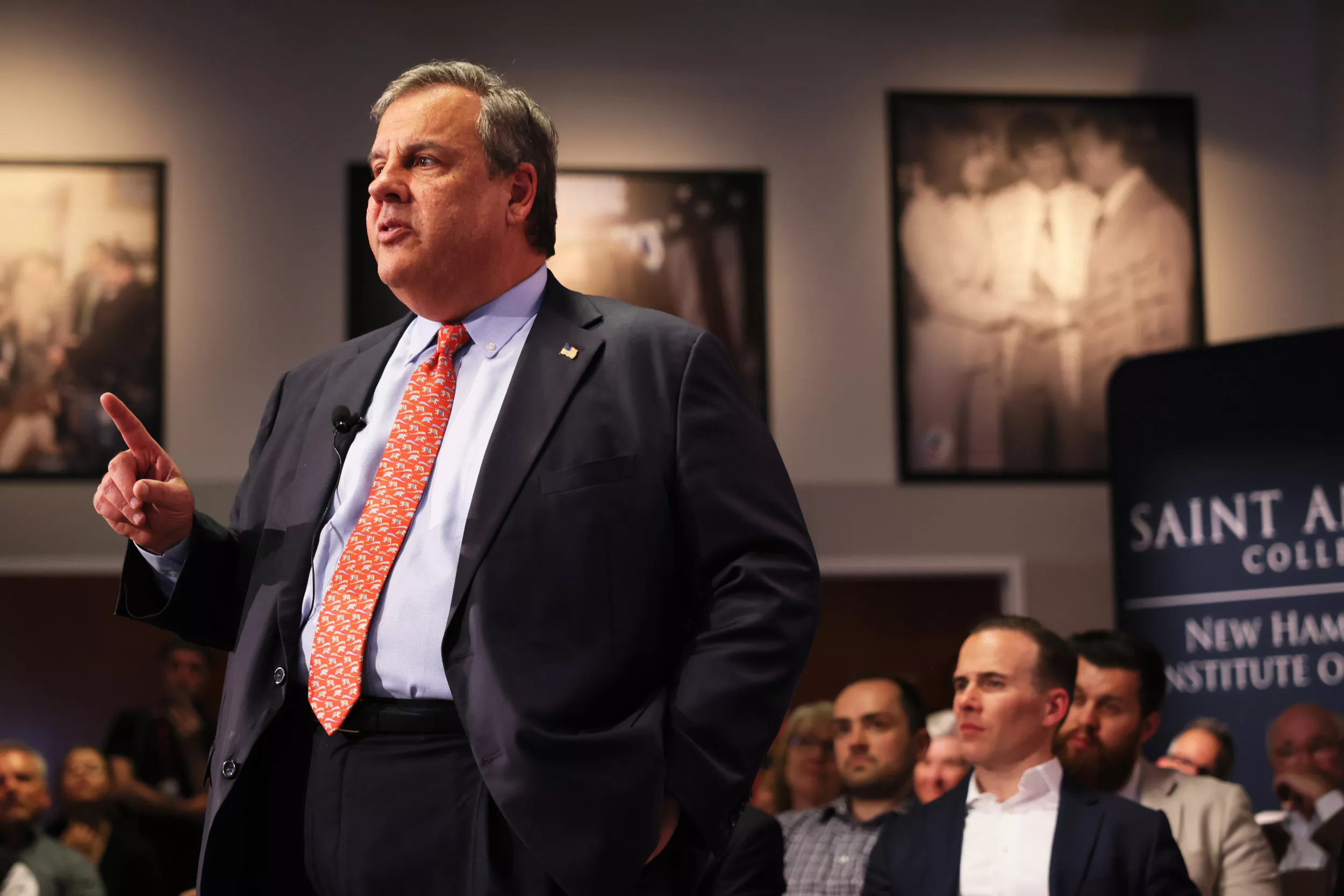 Chris Christie Blasts 'Coward' Donald Trump Ahead of GOP Debate - Vimarsana News