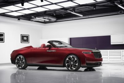 Rolls-Royce La Rose Noire Droptail Rolls-Royce La Rose Noire Droptail