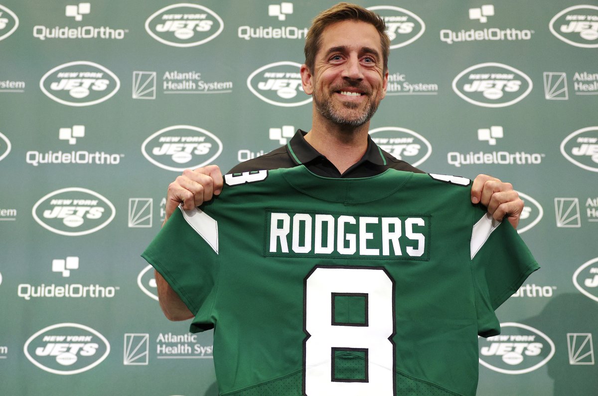 The great jersey debate: What number will Aaron Rodgers wear for the Jets,  12 or 8?