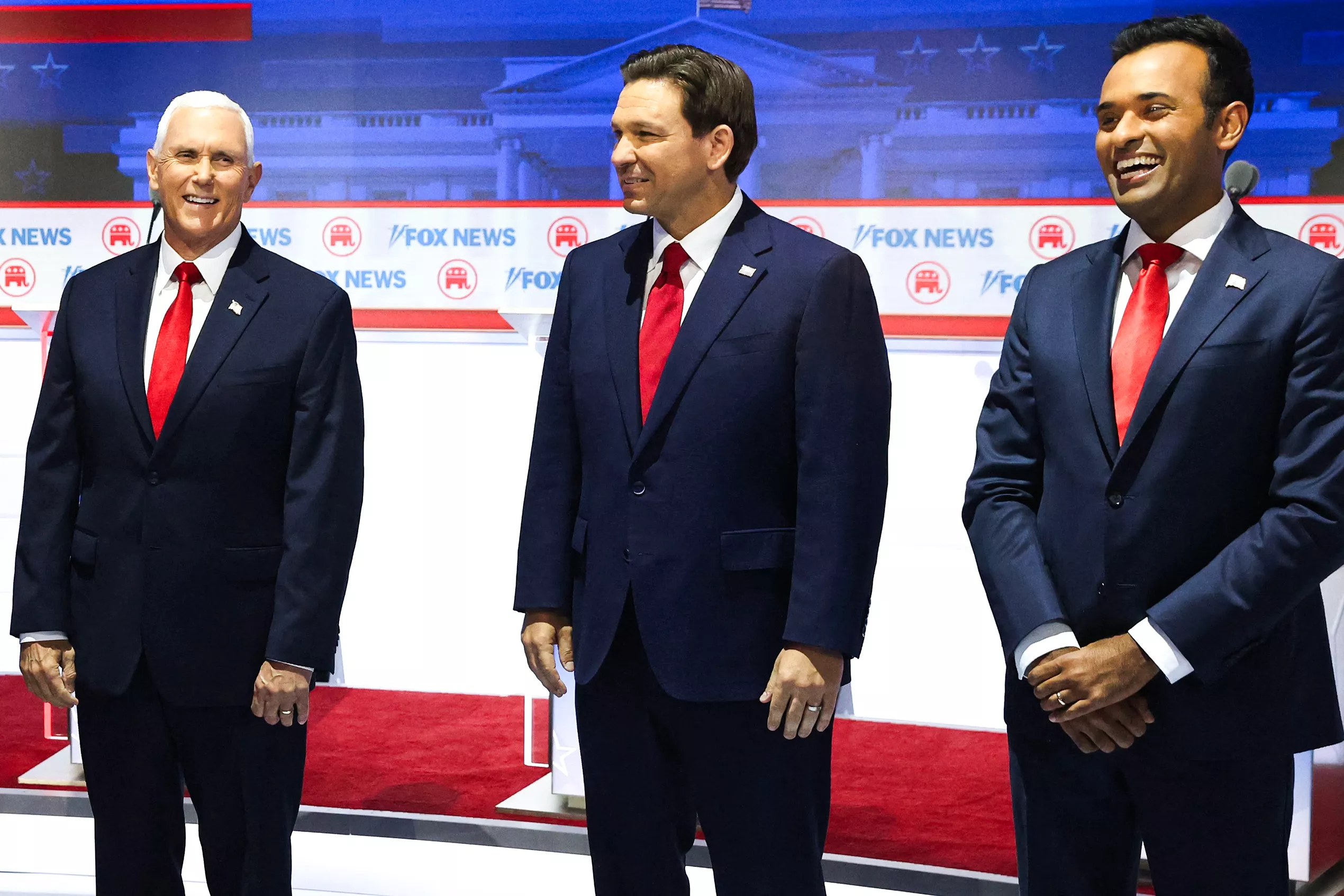 Republicans' Identical Outfits at Debate Sparks Flood of Memes, Jokes - Vimarsana News