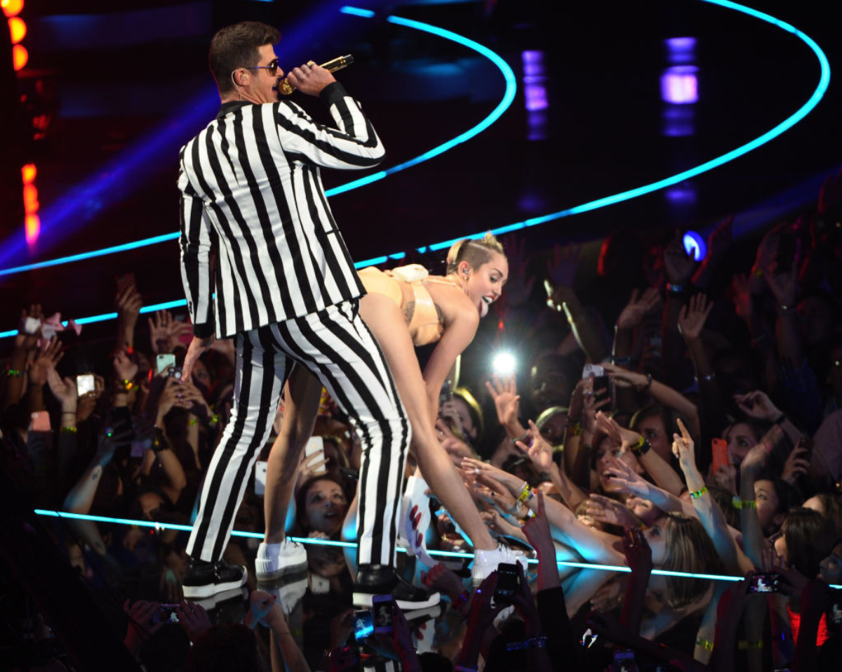 Miley Cyrus and Robin Thicke, VMAs 2013