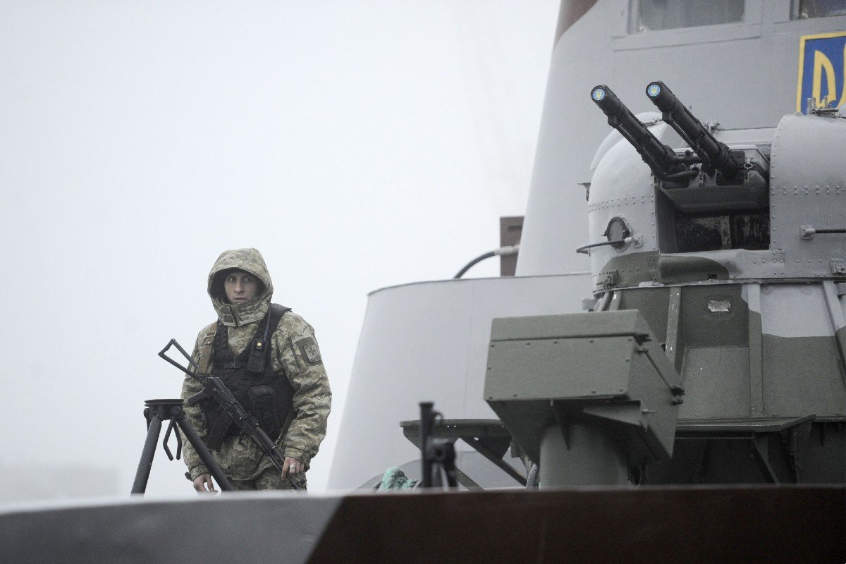 Ukraine Forces Make 'Amphibious Landing' in Crimea: Kyiv - Newsweek