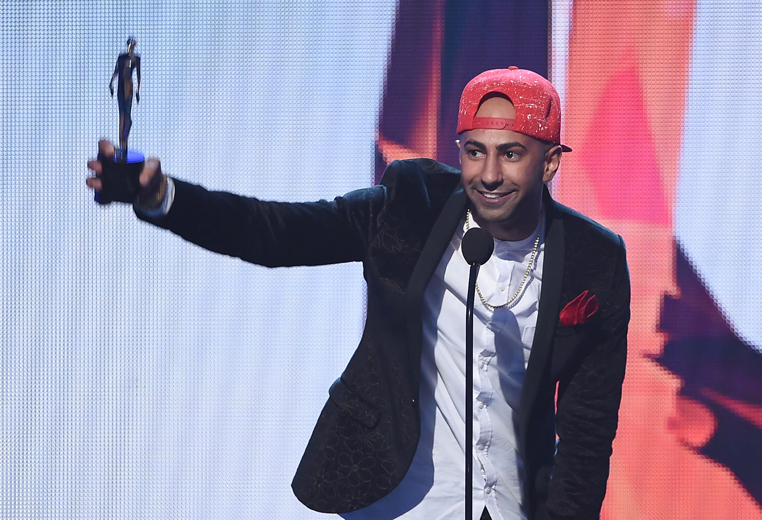 Police Clarify Confusion After Fousey Handcuffed During YouTube Livestream - Vimarsana News