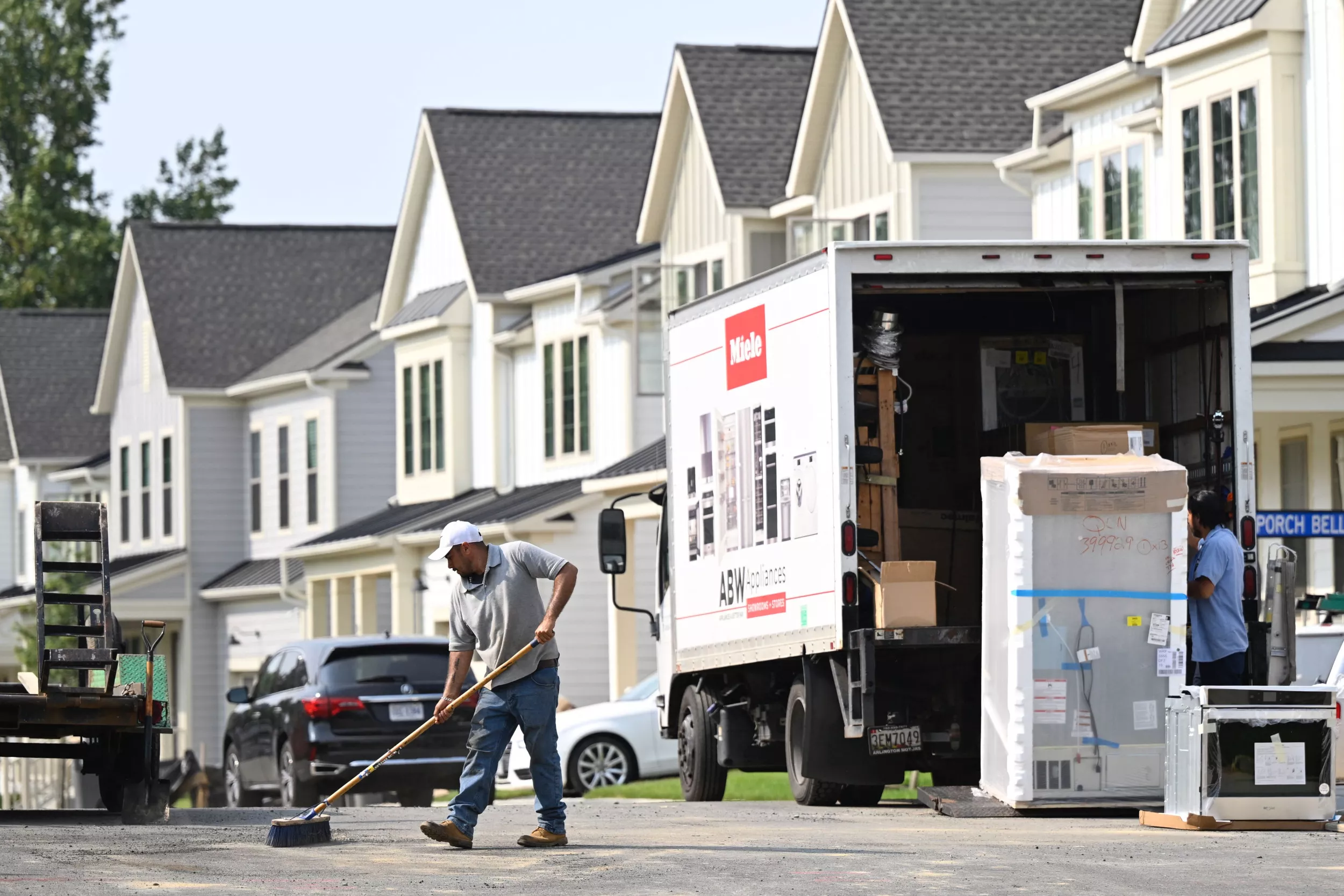 Housing Market Fears Raised Over 1% Mortgages Being Offered: 'Concerning' - Vimarsana News