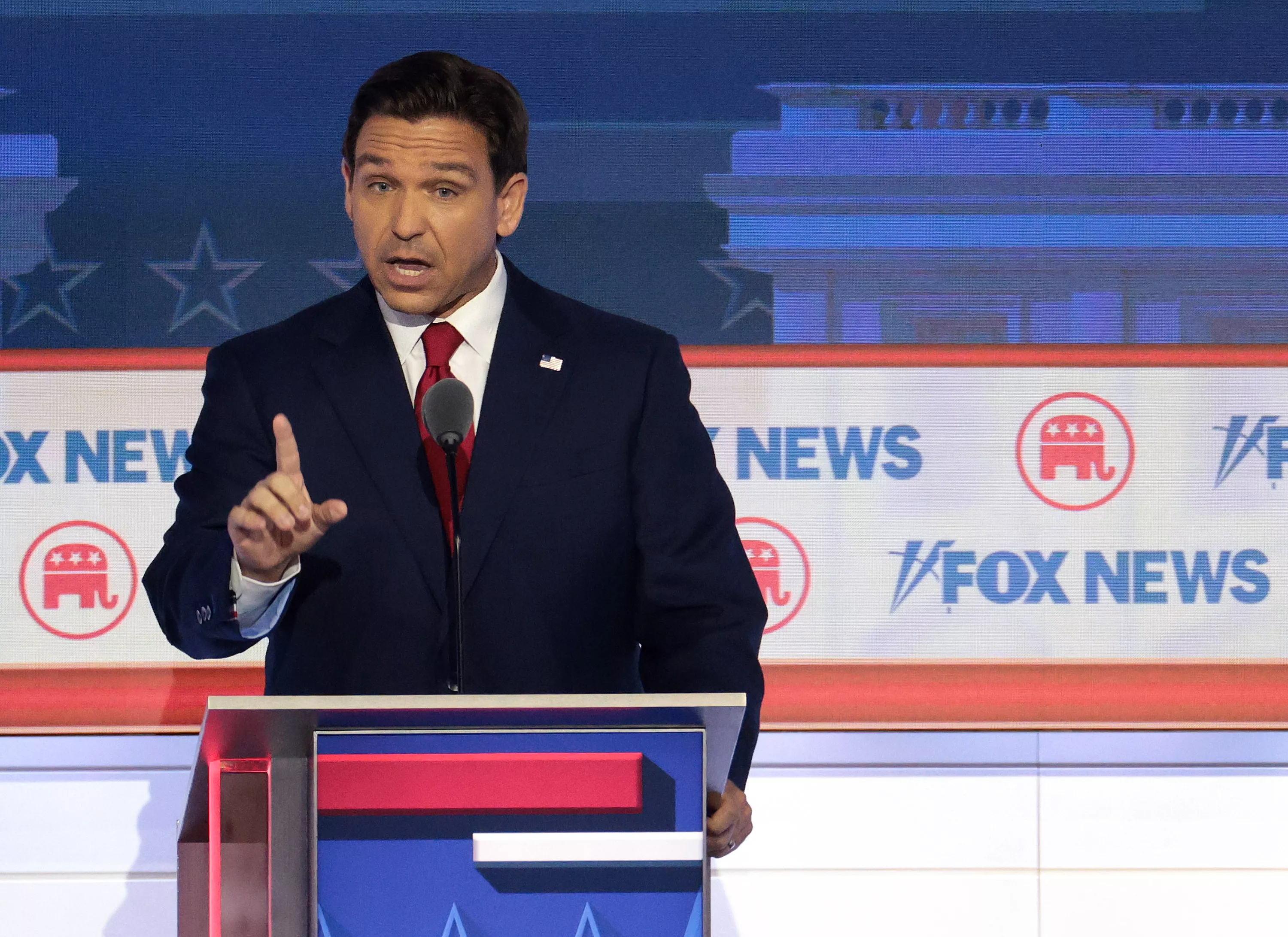 Crowd Boos Ron DeSantis at Jacksonville Shooting Prayer Vigil - Vimarsana News
