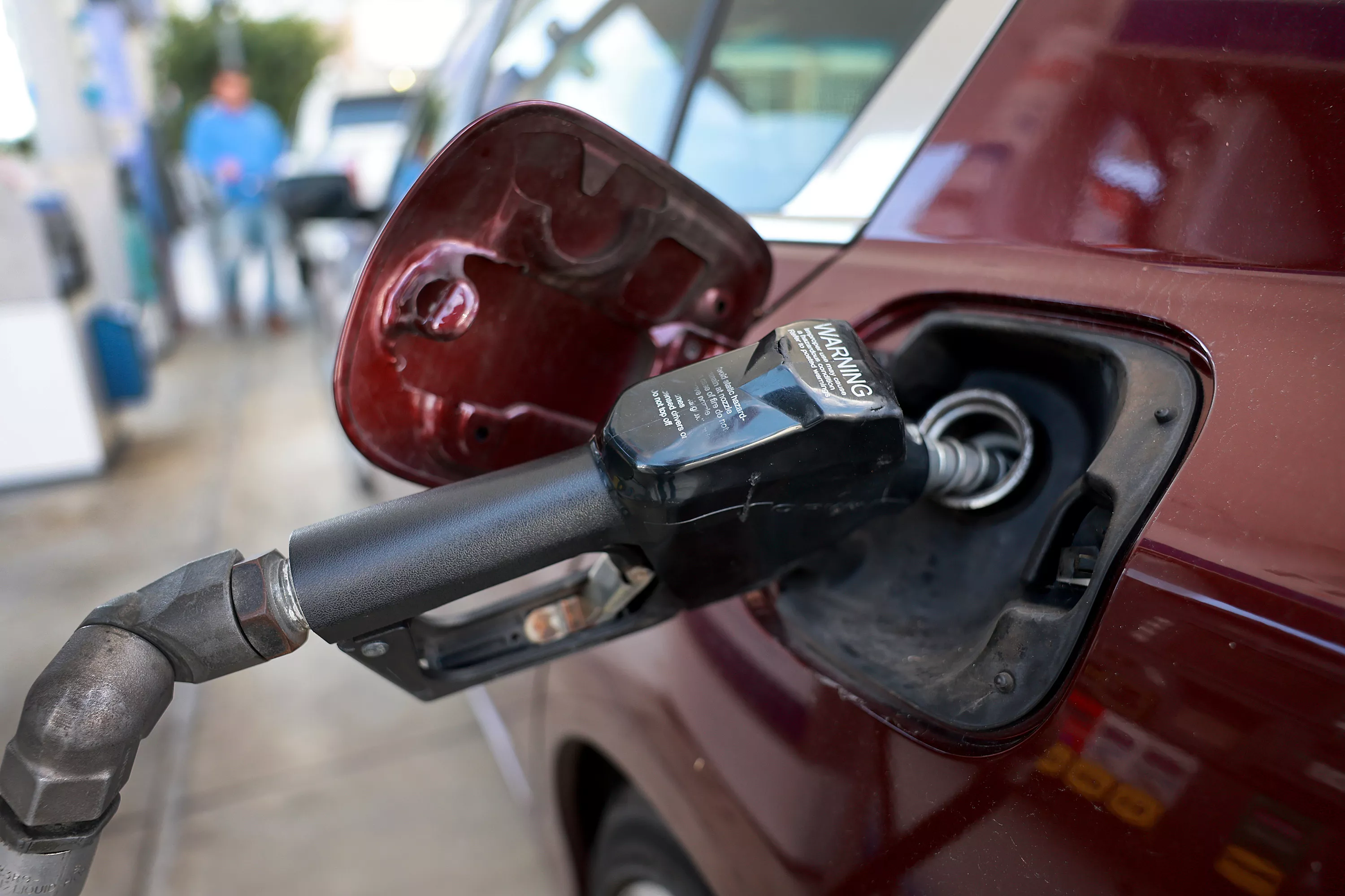 Gas Sold at 29 Florida Stations Could Be Contaminated, Officials Warn - Vimarsana News