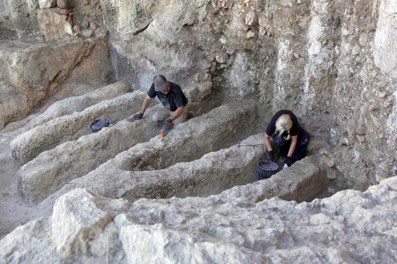 Mysterious 2,800 Year Old Structures Found in Old Jerusalem Baffle Experts