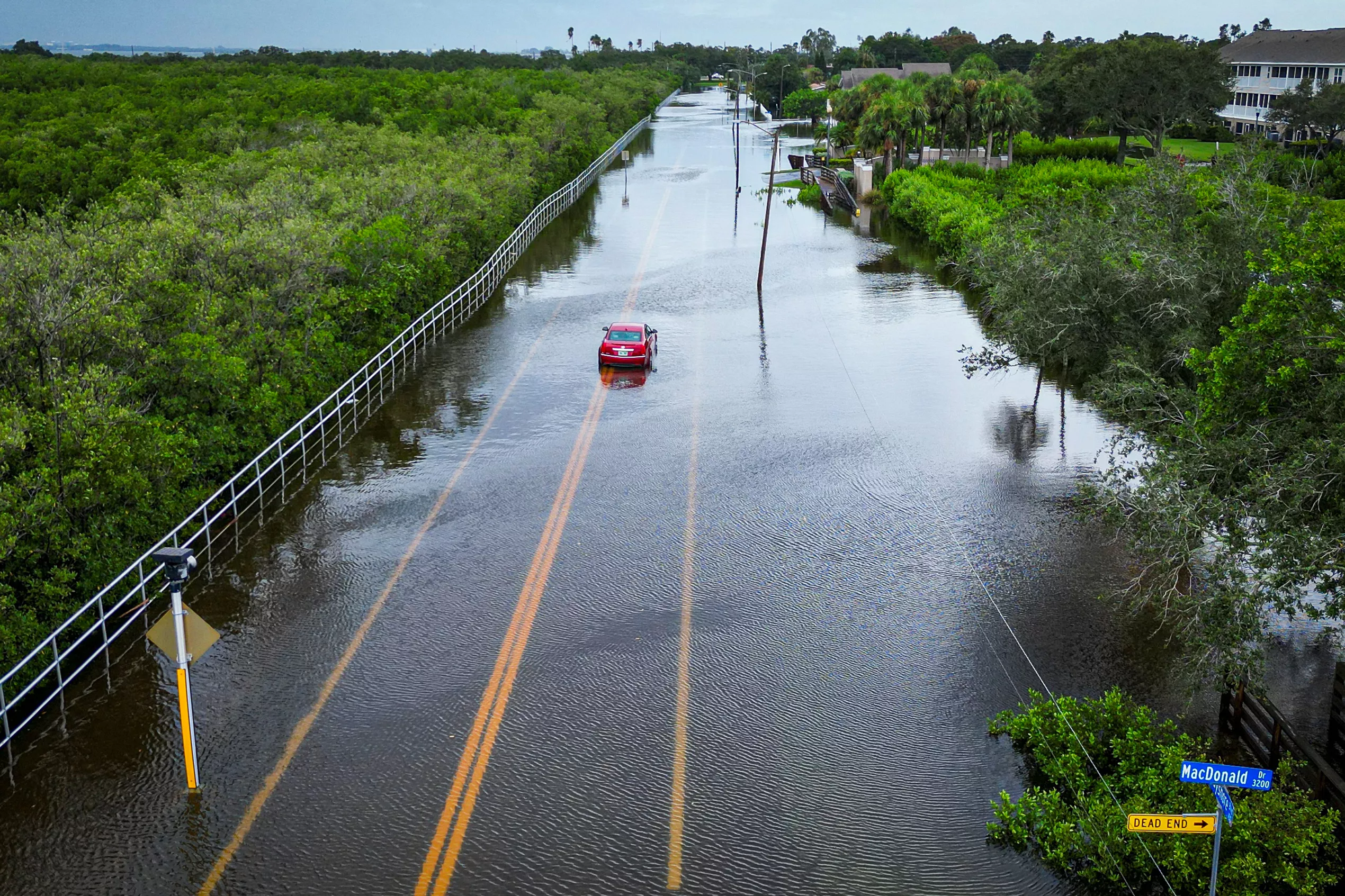 Florida Home Burns Down After Flooding Blocks Firefighters - Vimarsana News