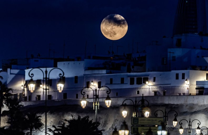 Hëna Super Blu mbi Brazil Marok