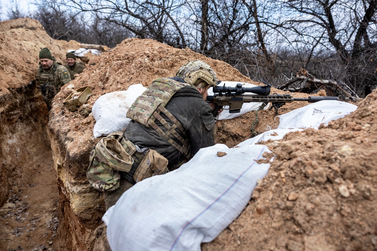 Ukrainian Sniper Catches Russian Soldier with His Pants Down: Video