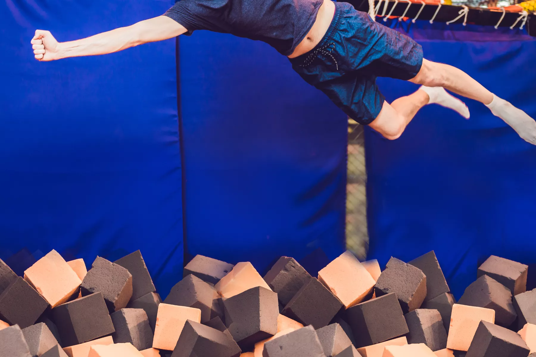 Man, 27, Left Quadriplegic After Breaking Neck Diving Into Foam Pit - Vimarsana News