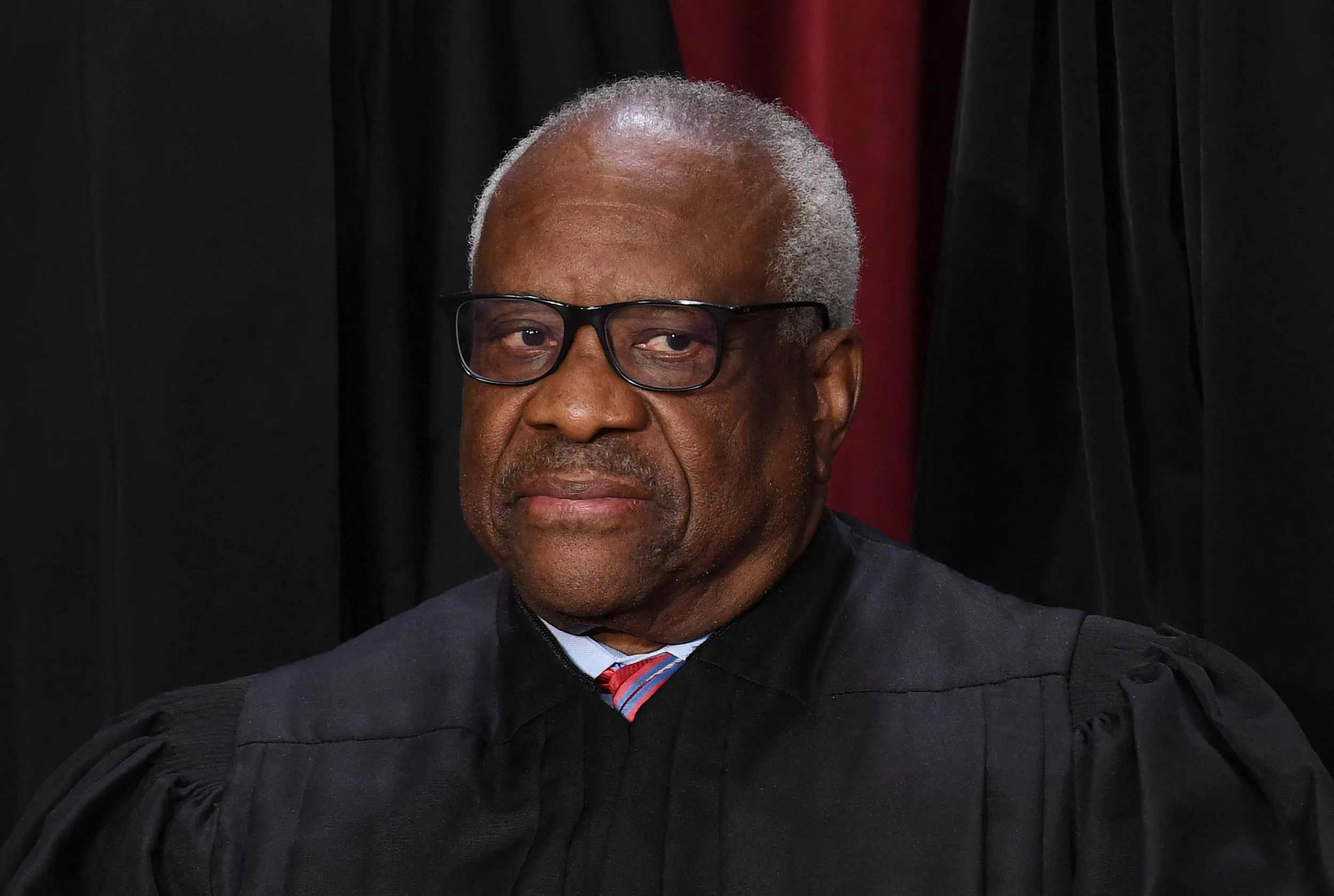 Clarence Thomas Resign Calls Grows Over Disclosure: 'People Deserve Better' - Vimarsana News