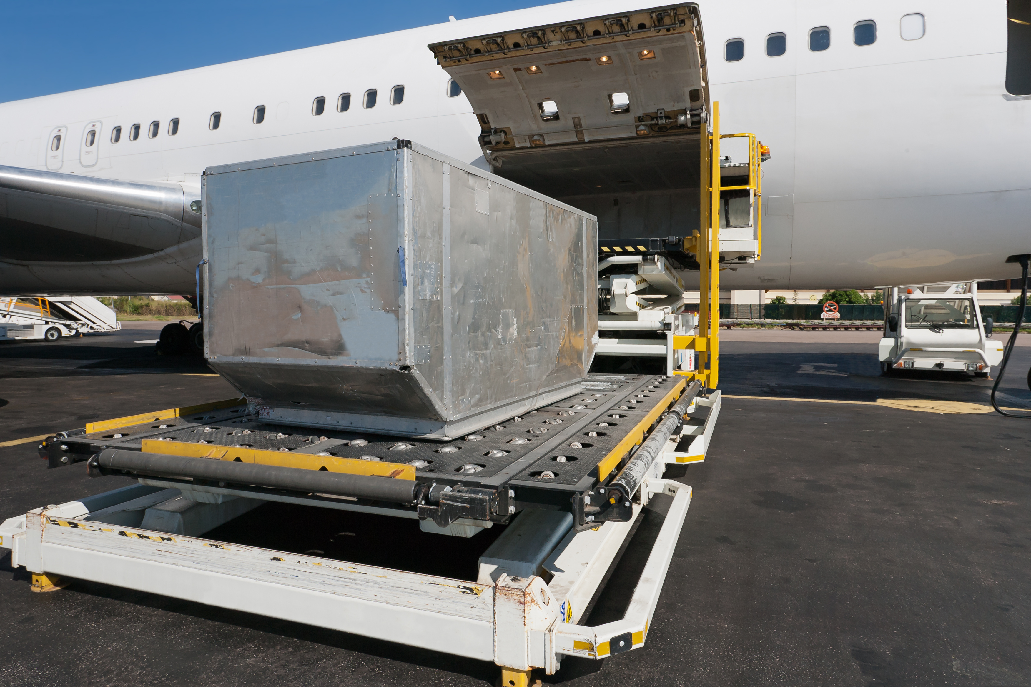 Baggage handler shows the complicated way luggage is loaded onto