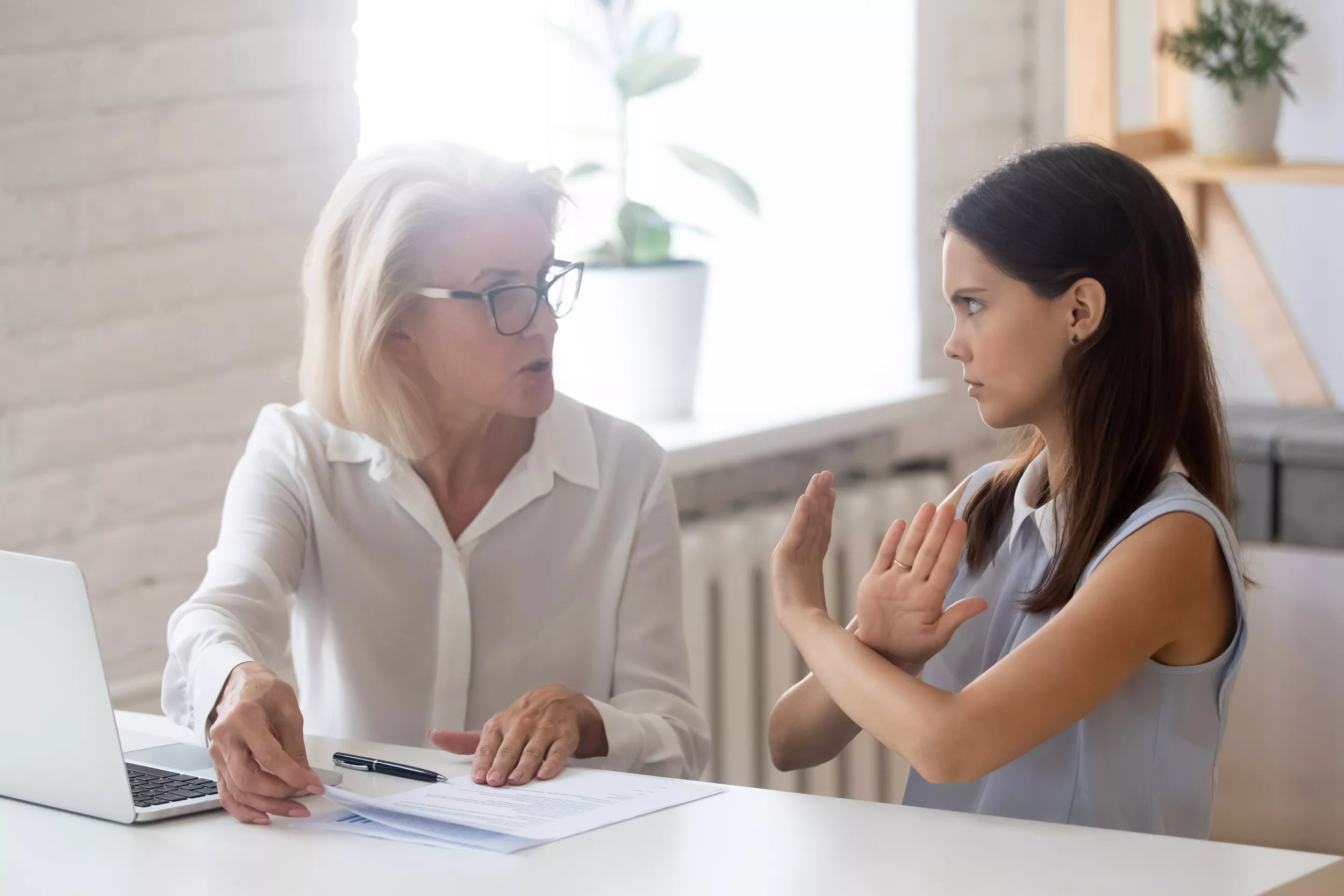 Outrage as Woman 'Said No' to Mom Asking to Swap Christmas Annual Leave - Vimarsana News