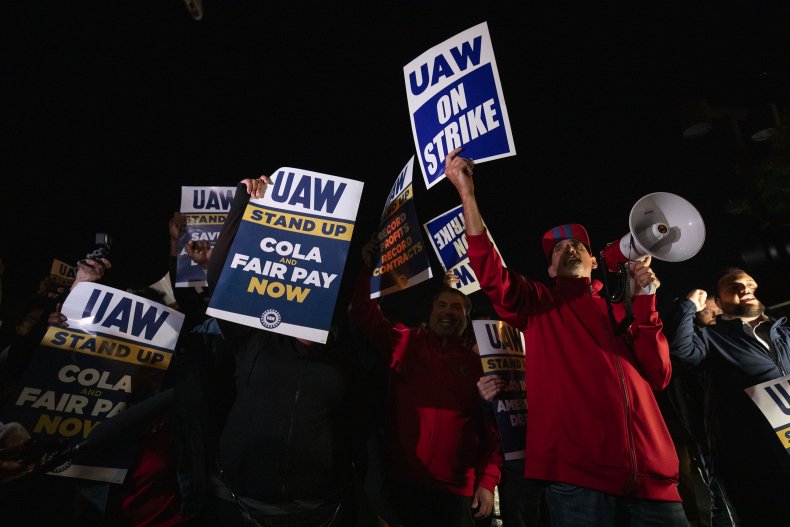UAW members on picket line