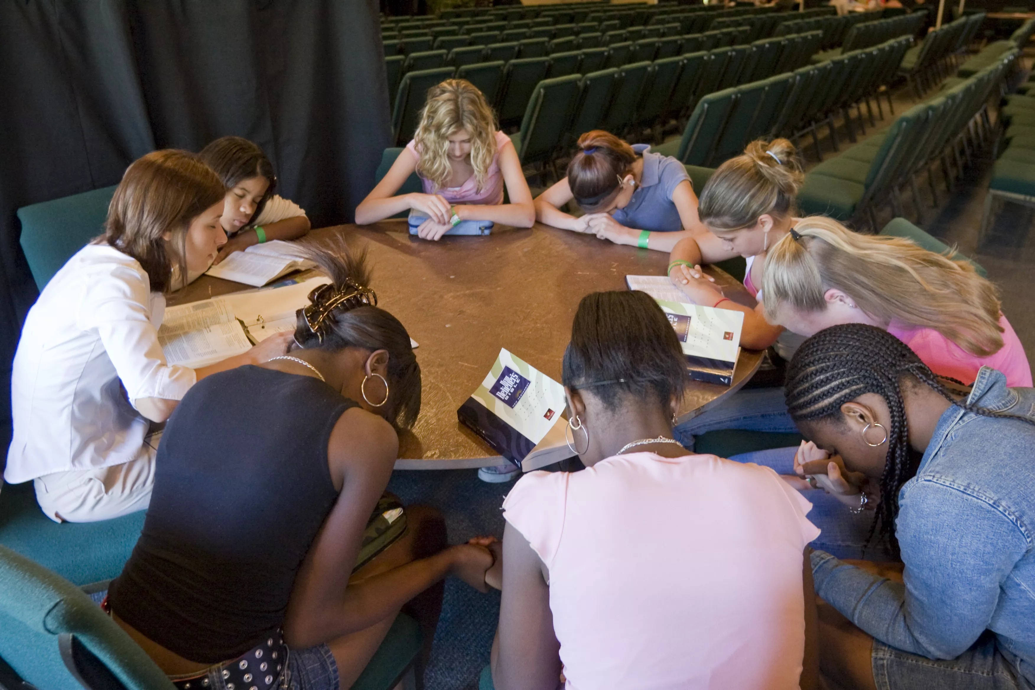 Florida Schools' Bible-Based Curriculum Under Fire From Parents - Vimarsana News